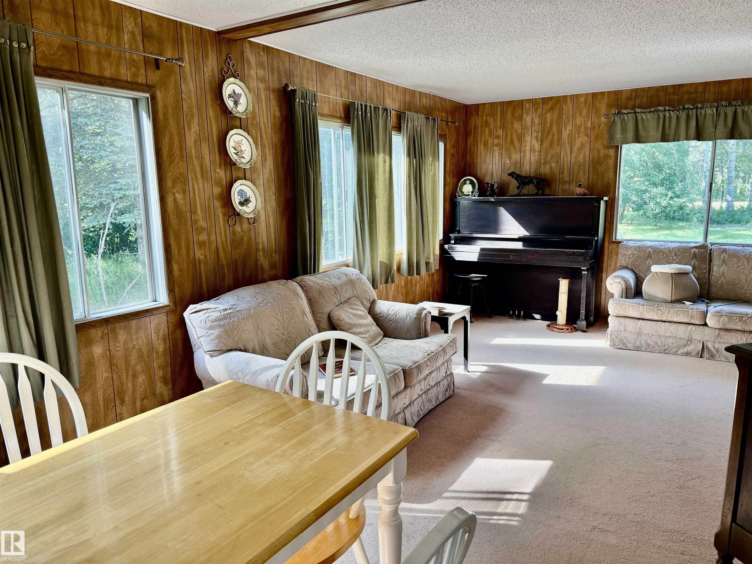 Photo 5 at 6 - 53301 Rge Road 32, Westland Park II, Rural Parkland County