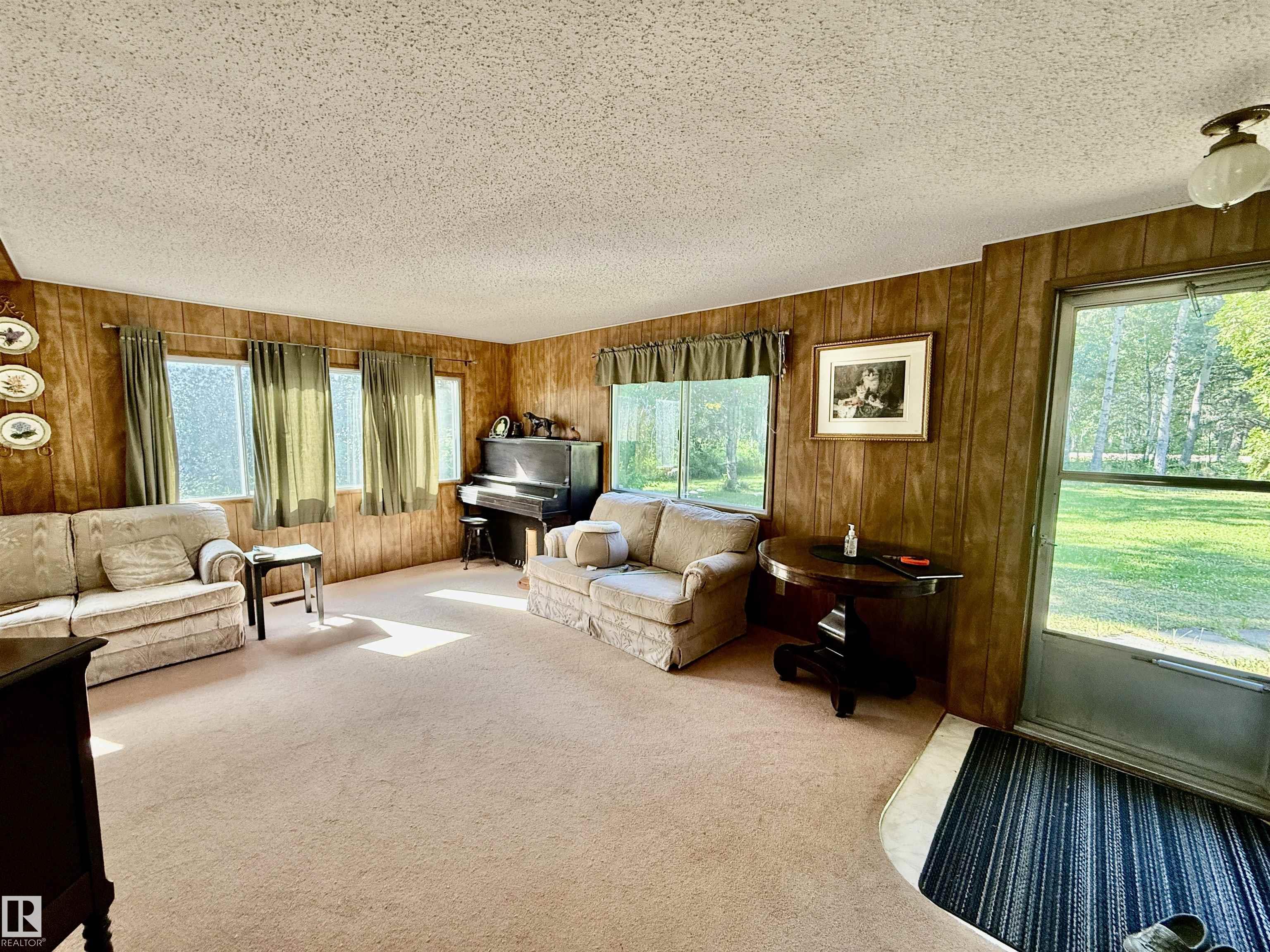 Photo 9 at 6 - 53301 Rge Road 32, Westland Park II, Rural Parkland County