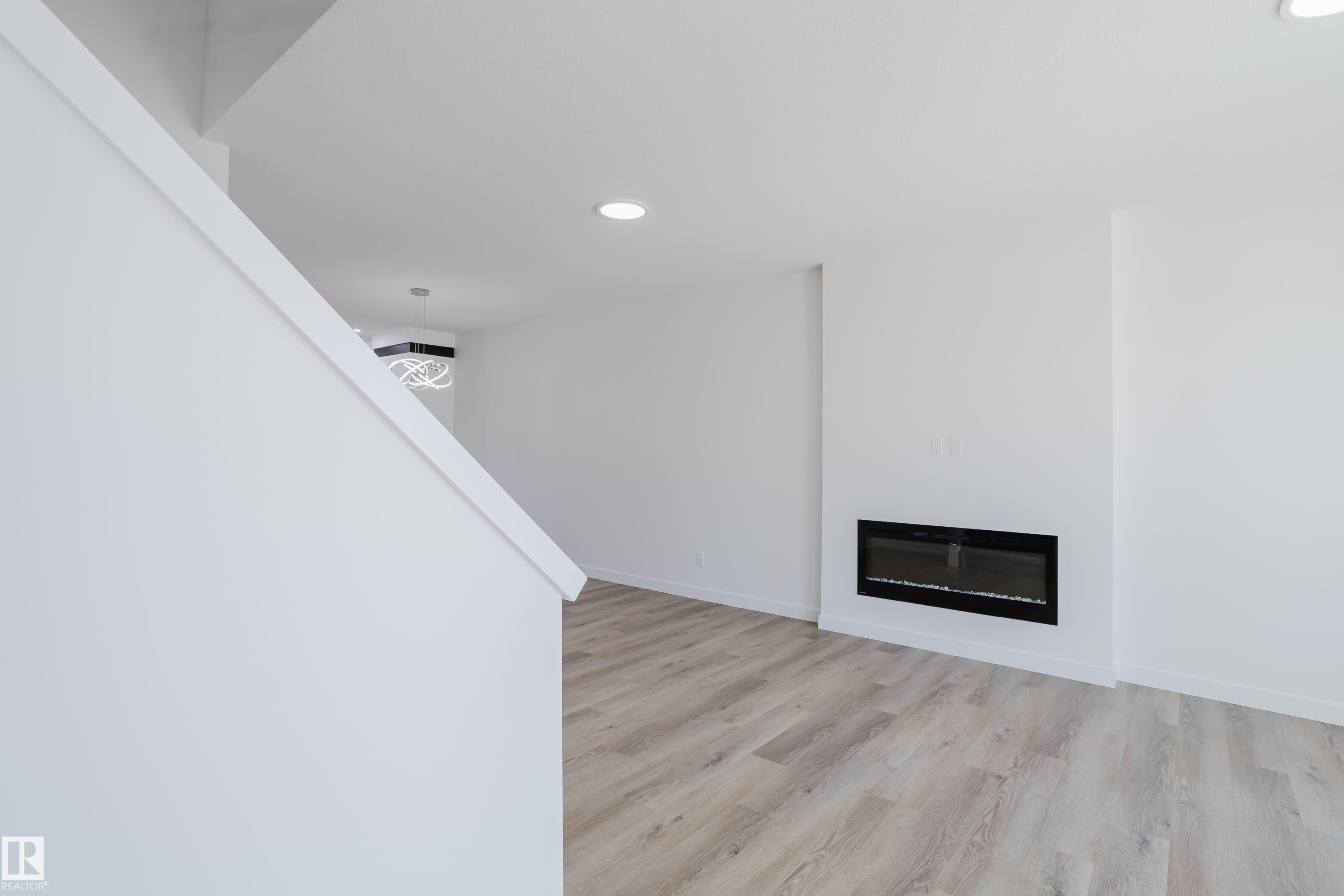 Photo 5 at 261 Munn Way, Meadowview Park, Leduc