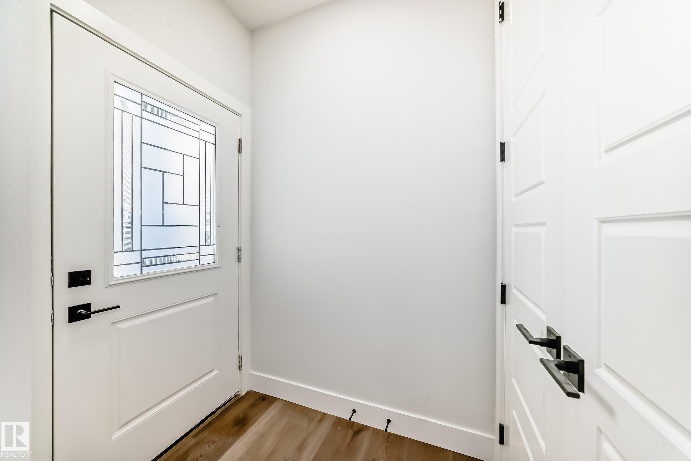 Photo 7 at 5024 67 Street, Eaglemont Heights, Beaumont