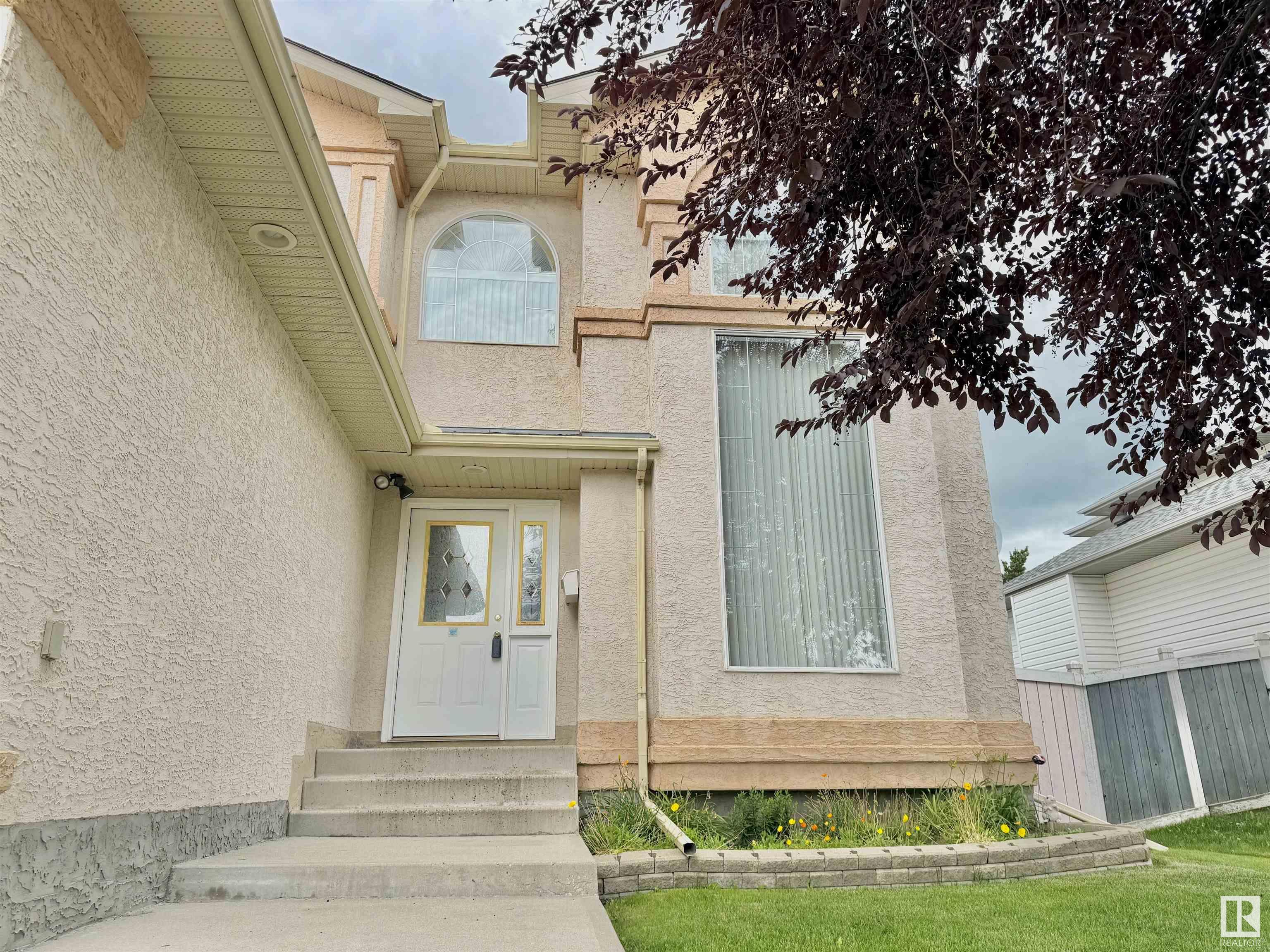 http://cdnparap120.paragonrels.com/ParagonImages/Property/p12/RAE/225360982/2/0/0/a1ba3f1109b36e1105854885411056a6/1/cdcb0988cd32eb160df8b50336a02a13/225360982-8b75a0d0-d366-4dd9-916e-3ba0c80a3ddd.JPG