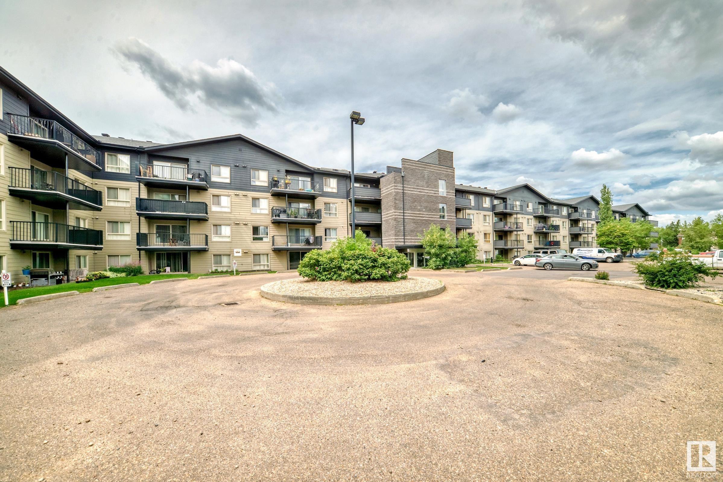 http://cdnparap120.paragonrels.com/ParagonImages/Property/p12/RAE/225361022/2/0/0/d0b9752b755de6d4bf2e74d5a9c4219a/1/b65d2e430b0e36ad62ae1e6b5e029687/225361022-33084543-182b-4968-a83a-9bdf1c15d9dc.JPG