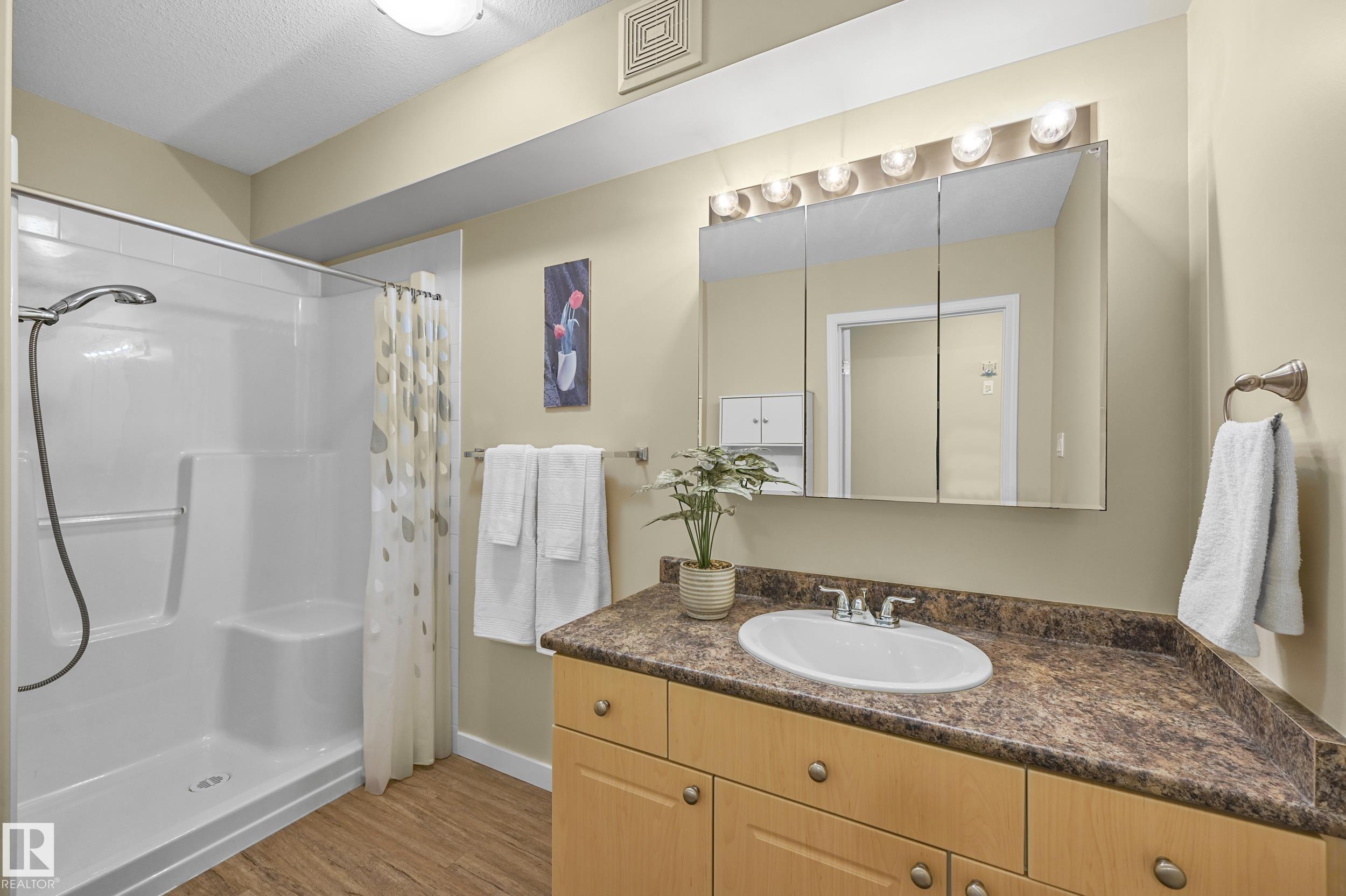 Photo 14 at 426 - 8802 Southfort Drive, South Fort, Fort Saskatchewan