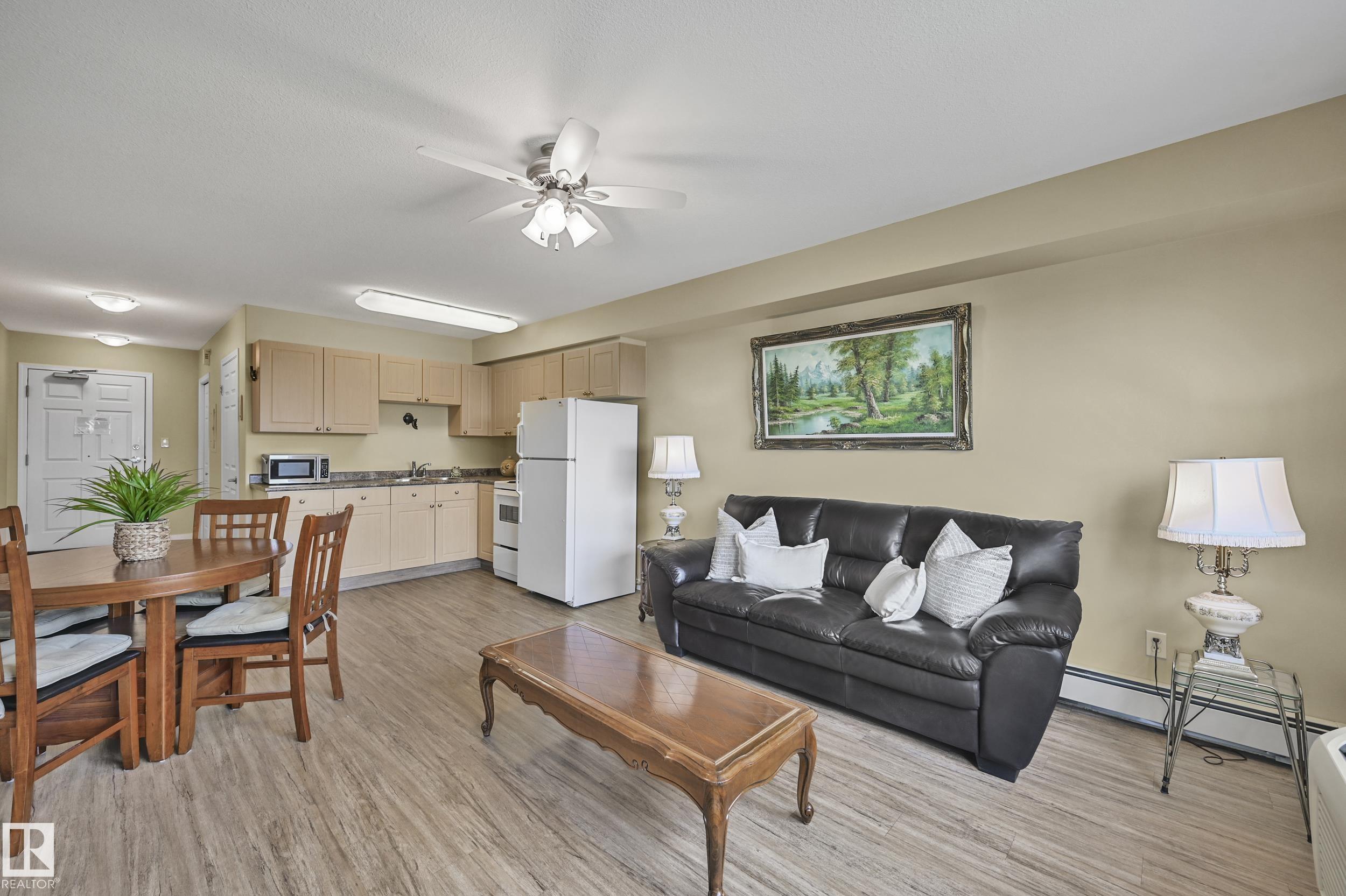 Photo 10 at 426 - 8802 Southfort Drive, South Fort, Fort Saskatchewan
