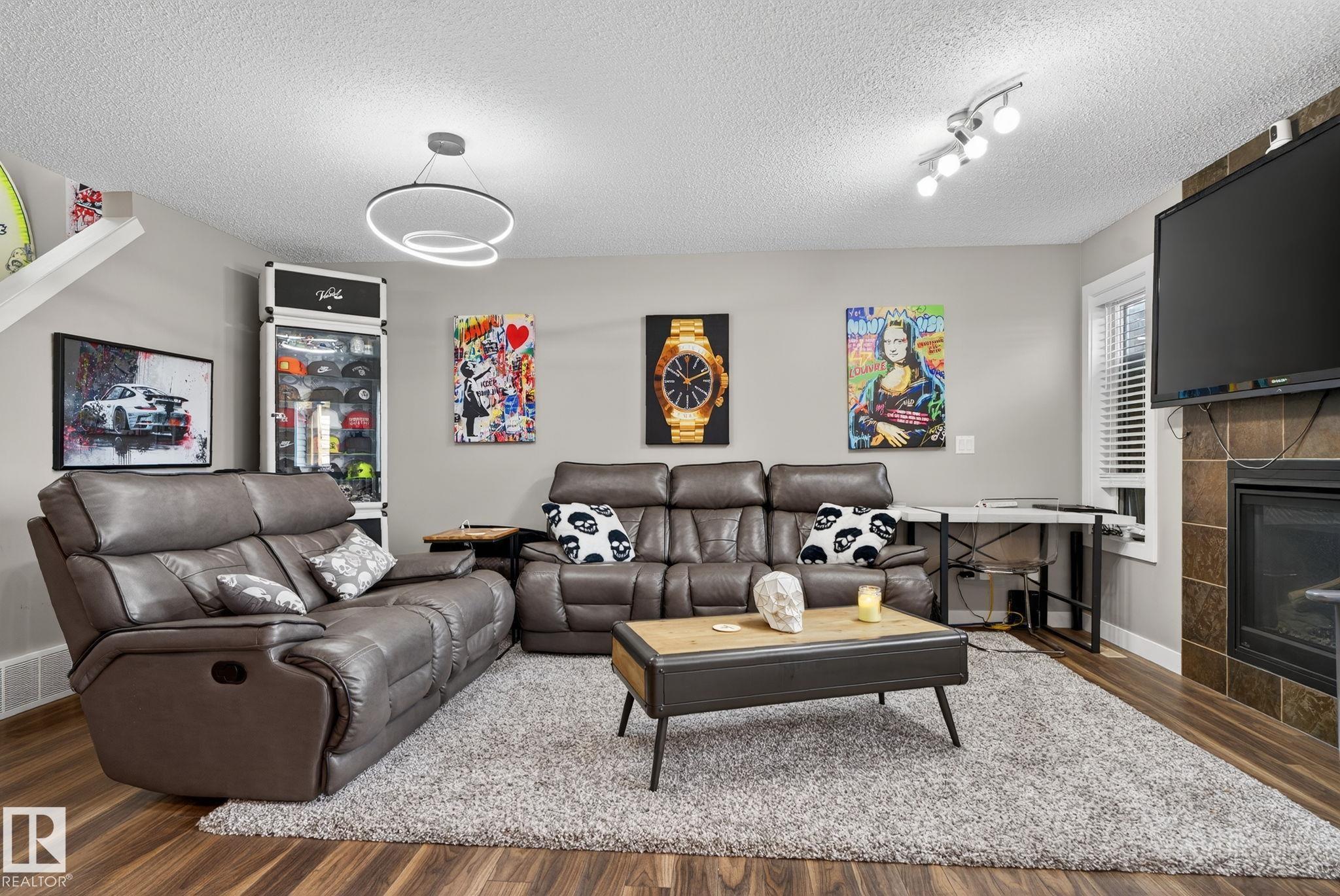 Photo 5 at 5416 67 Street, Eaglemont Heights, Beaumont