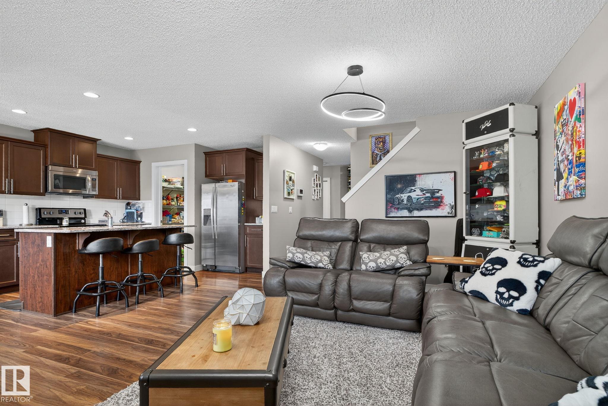 Photo 8 at 5416 67 Street, Eaglemont Heights, Beaumont