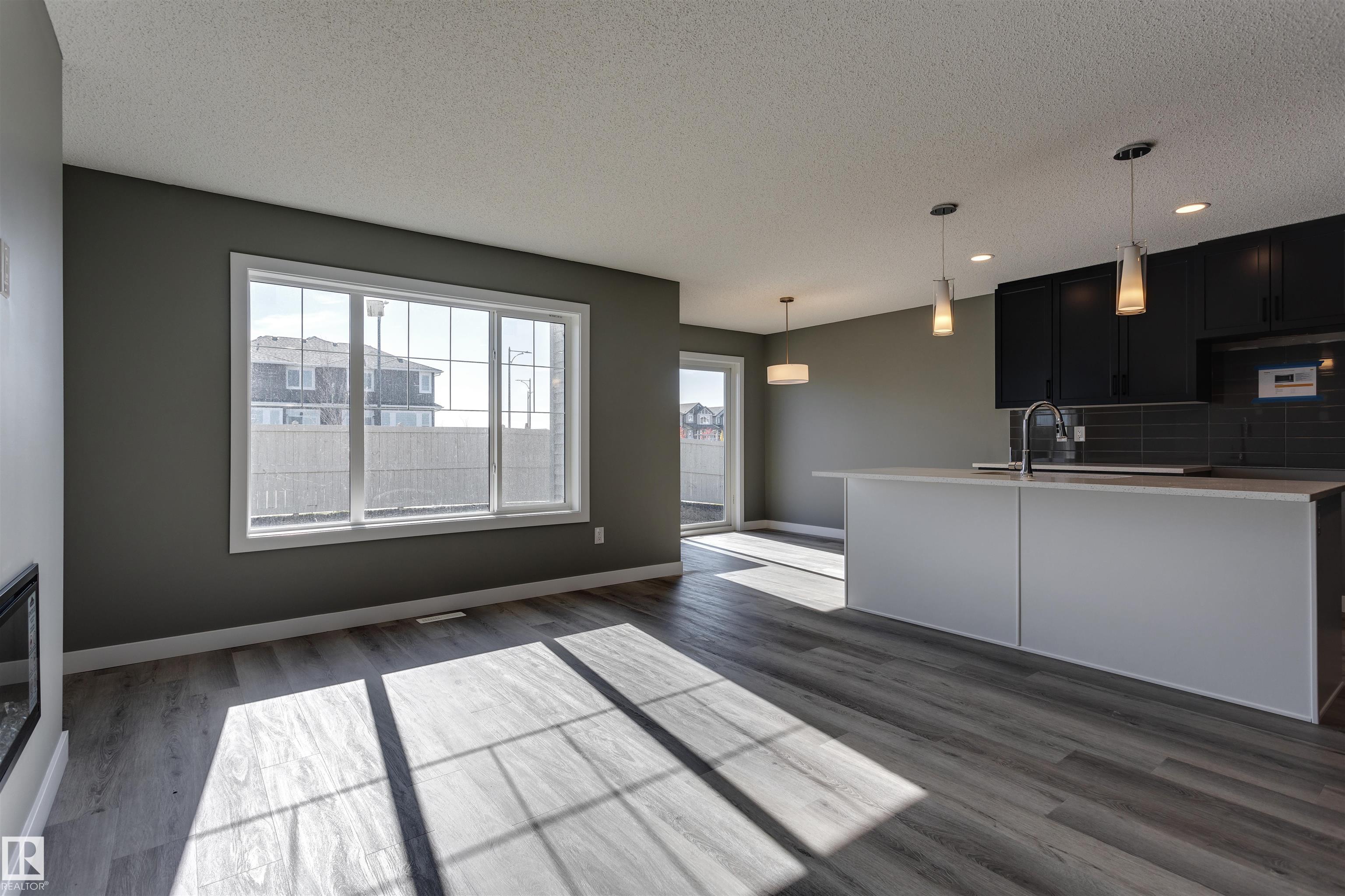 Photo 6 at 7122 52 Avenue, Elan, Beaumont