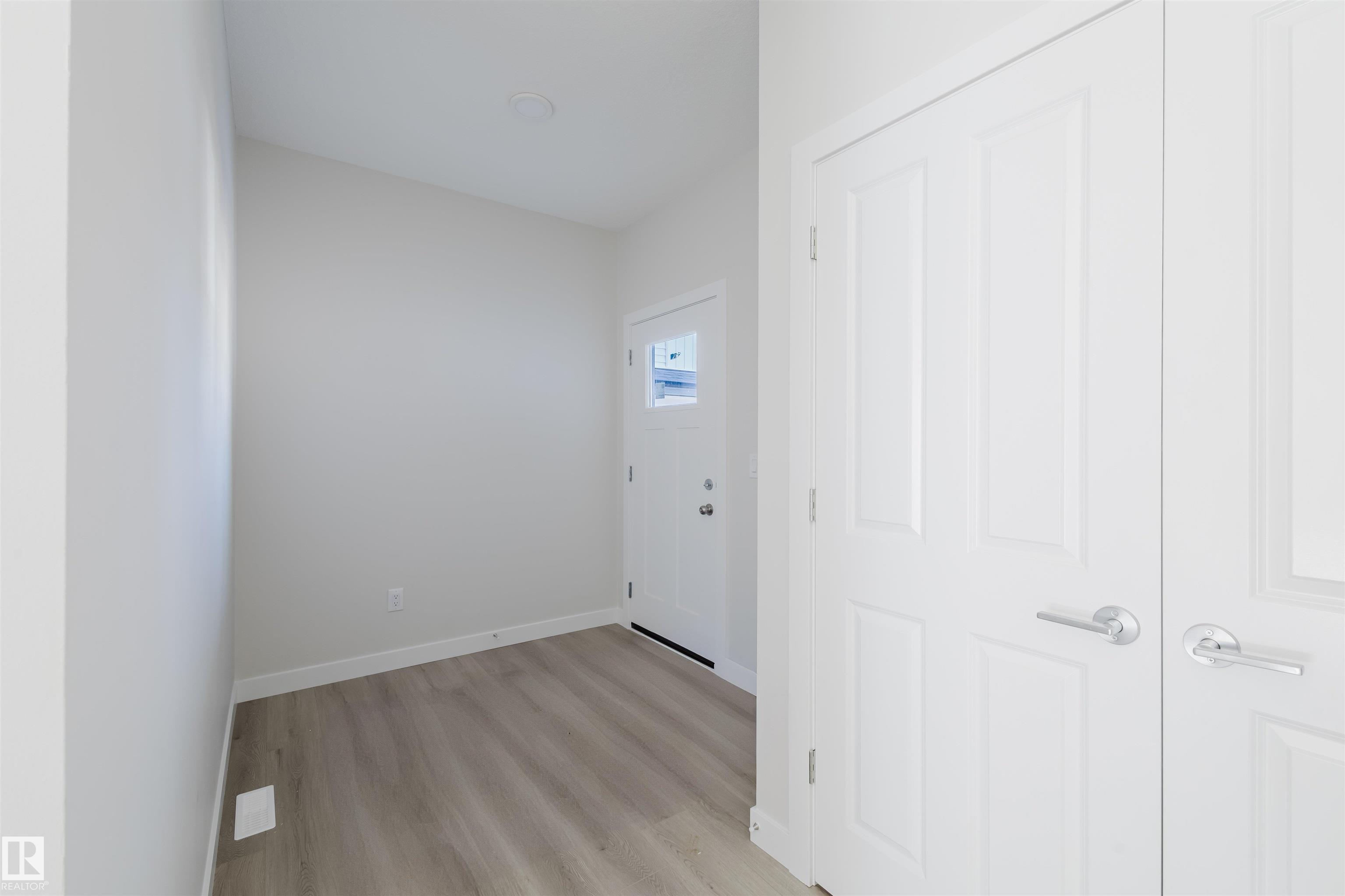 Photo 3 at 5107 71 Street, Elan, Beaumont