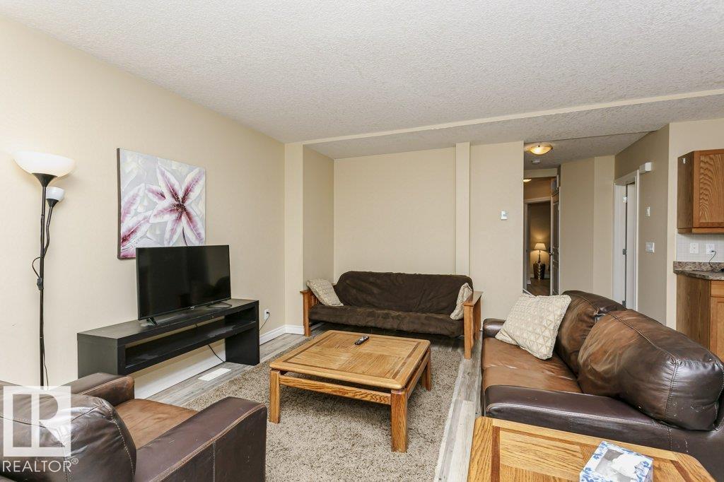Photo 41 at 10511 76 Street NW, Forest Heights, Edmonton