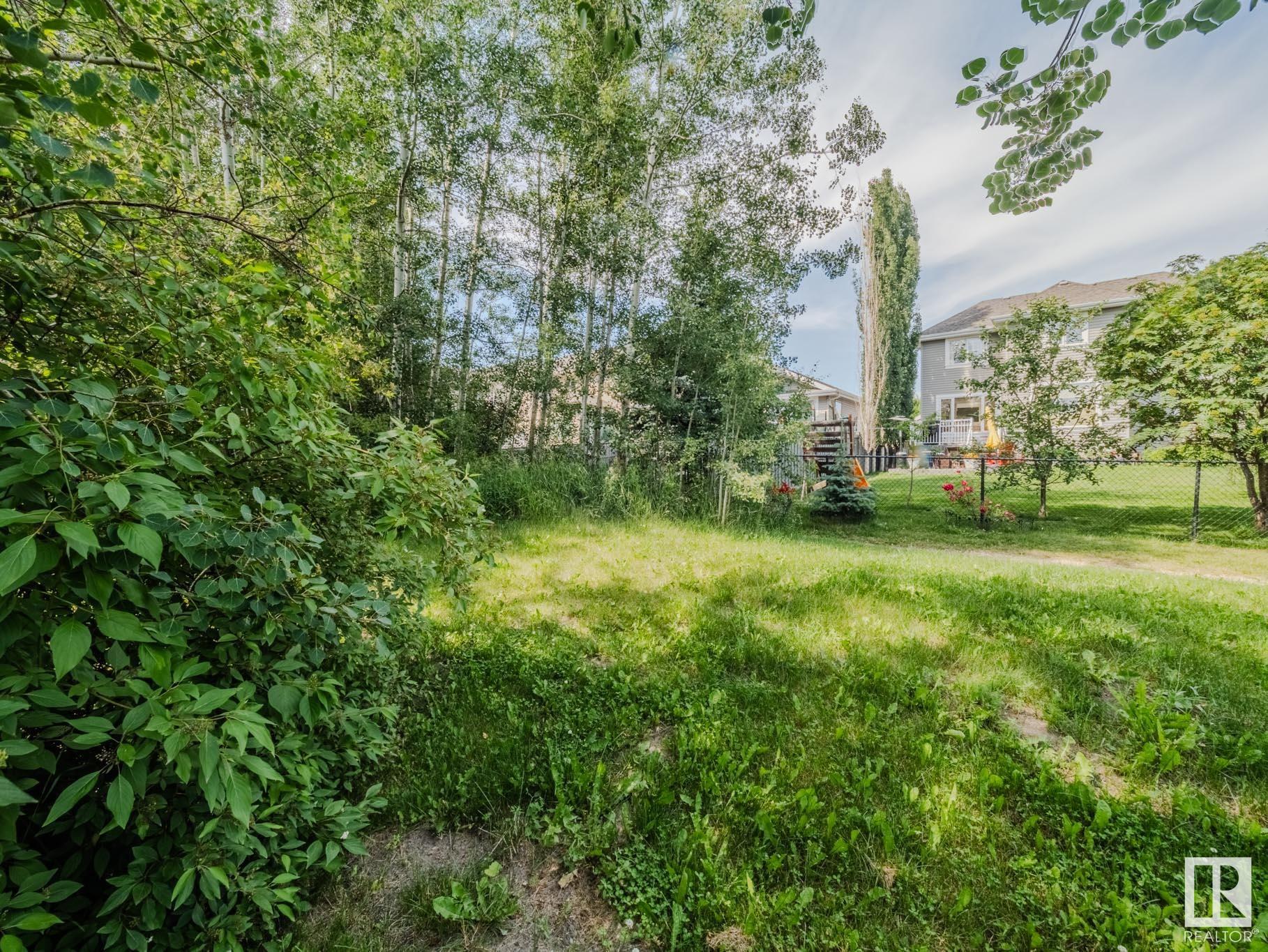 http://cdnparap120.paragonrels.com/ParagonImages/Property/p12/RAE/225361499/59/0/0/bcdb4ee1e5f70d7274e54201826b78c7/1/53f7ed1cd12309514227a9e944ad50e3/225361499-5431111F-3417-49D1-B1E2-A2F8B1F366DC.JPG