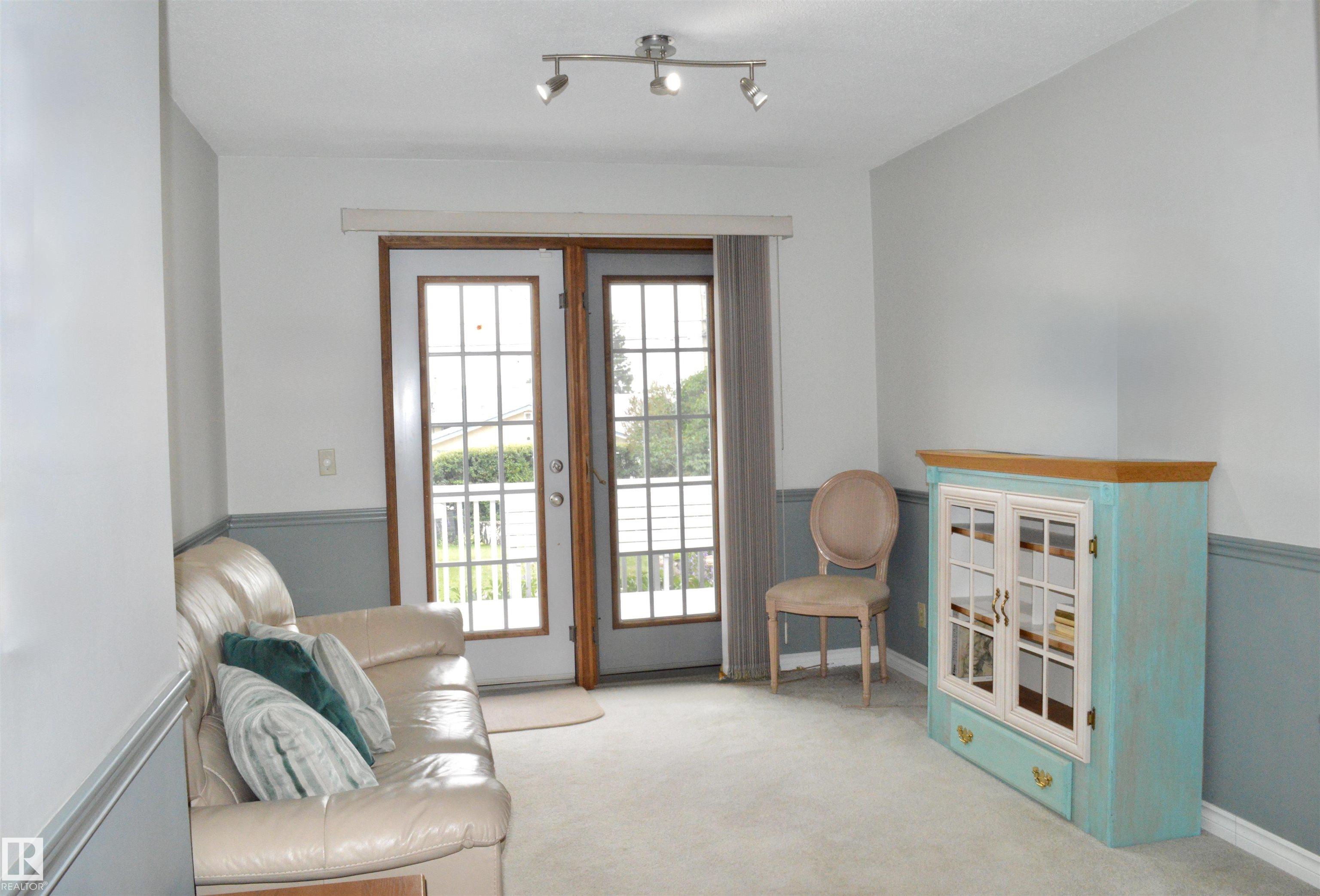 Photo 12 at 5619 140a Avenue NW, York, Edmonton