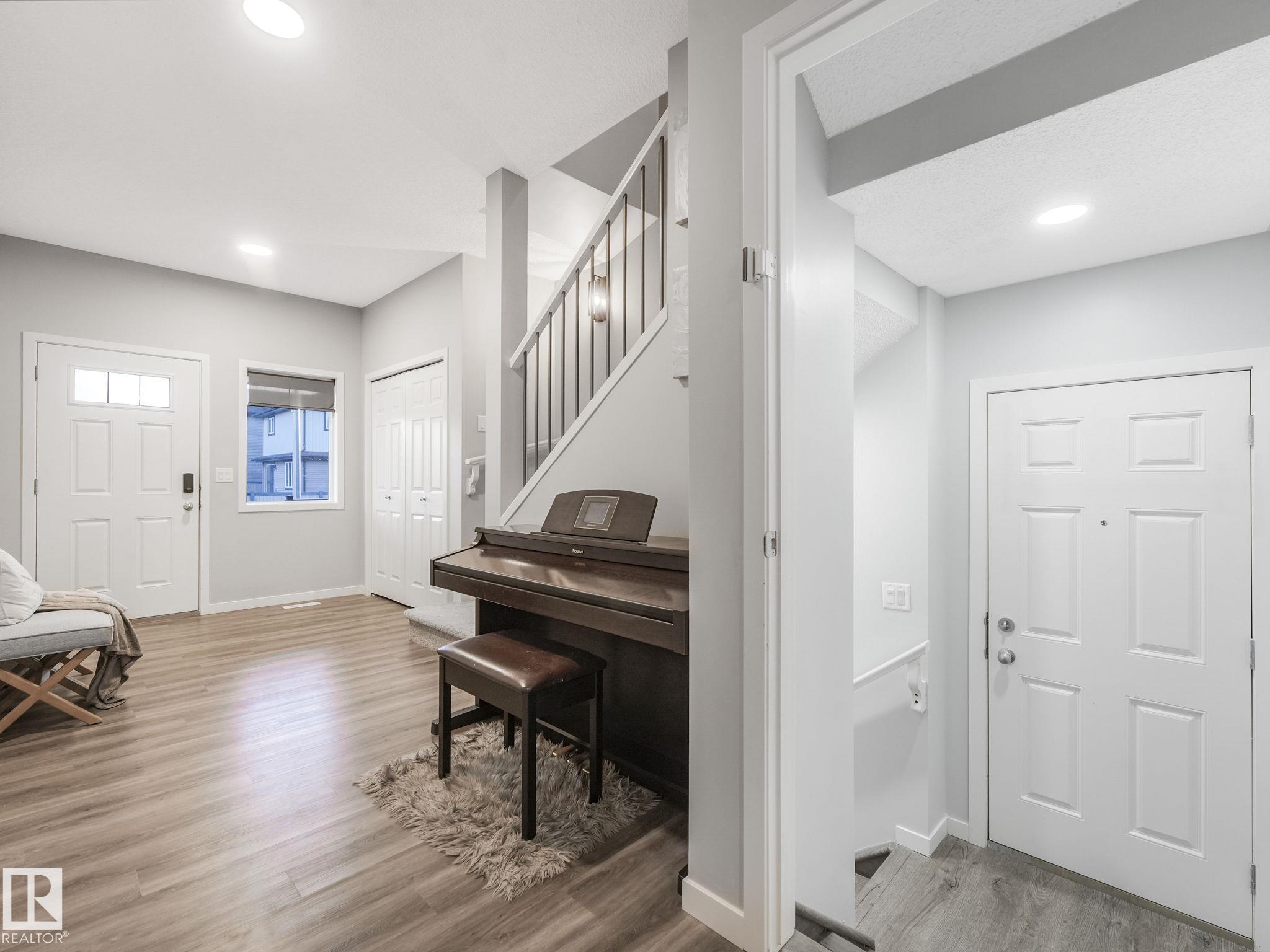 Photo 4 at 10 Autumnwood Crescent, Aspen Glen, Spruce Grove