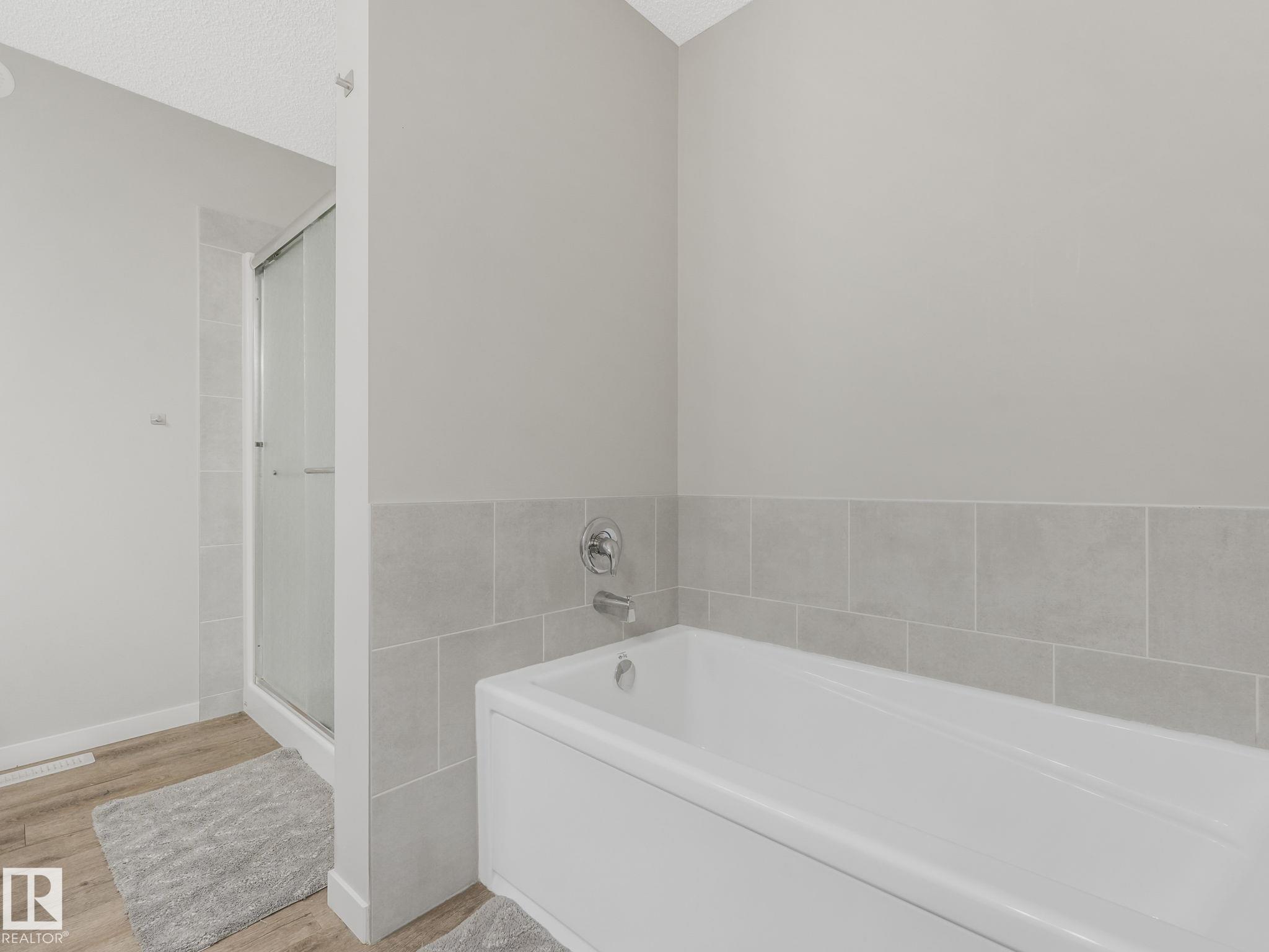 Photo 38 at 10 Autumnwood Crescent, Aspen Glen, Spruce Grove
