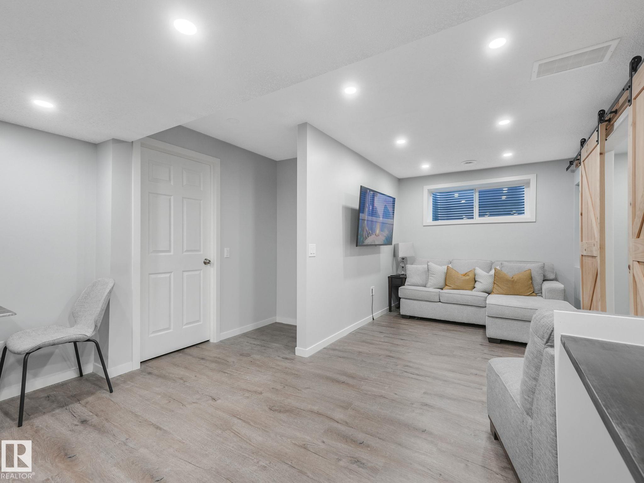 Photo 53 at 10 Autumnwood Crescent, Aspen Glen, Spruce Grove