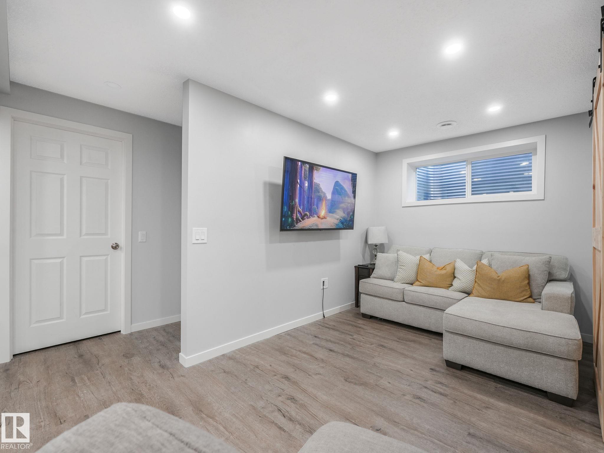 Photo 54 at 10 Autumnwood Crescent, Aspen Glen, Spruce Grove