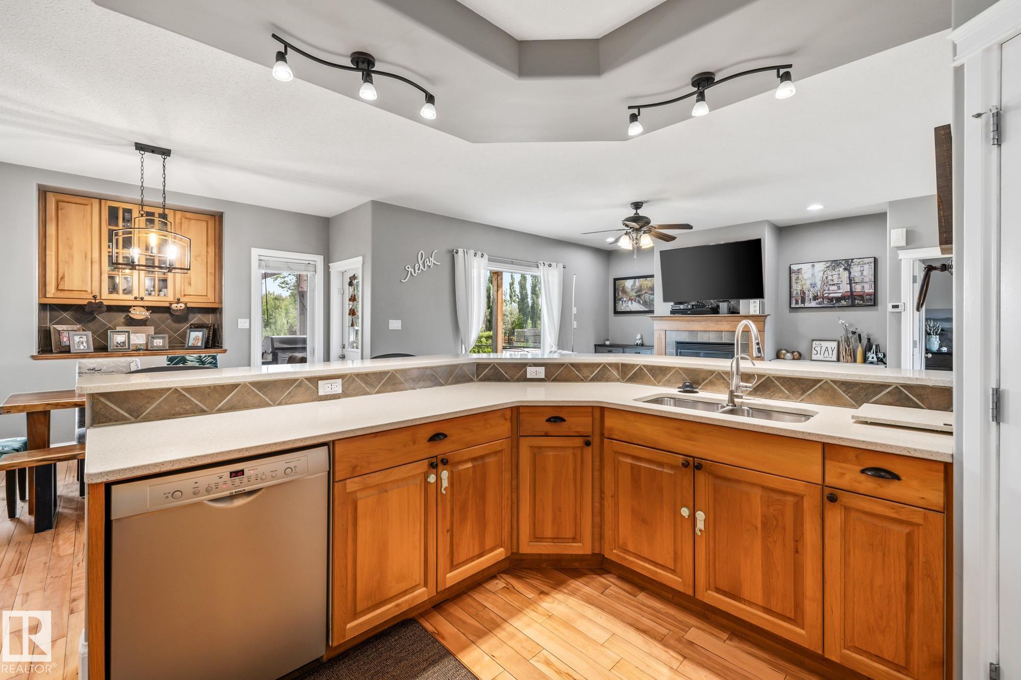Photo 14 at 38 - 53017 Rge Road 223, Habitat Acres, Rural Strathcona County