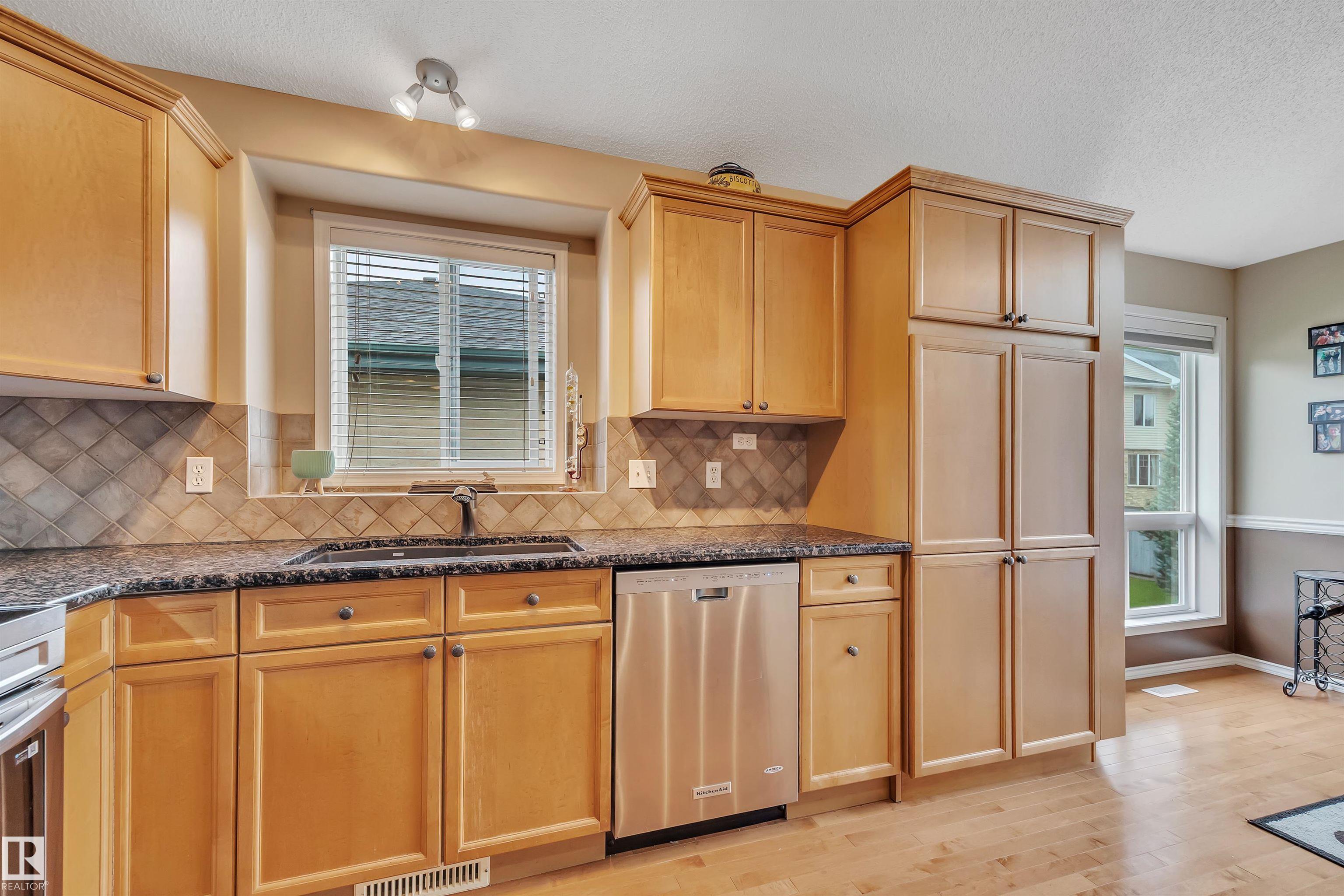 Photo 15 at 6 - 102 Bridgeport Crossing, Bridgeport, Leduc