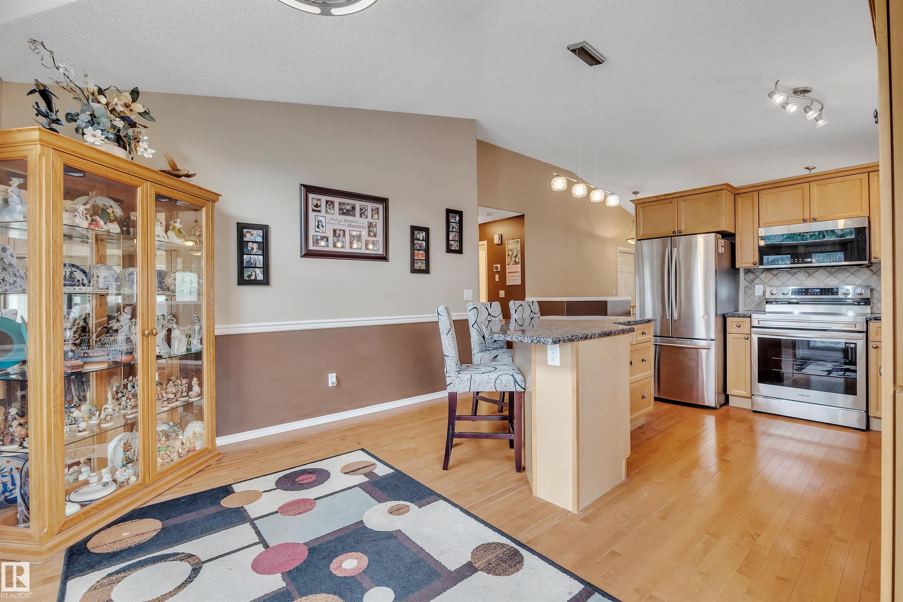 Photo 21 at 6 - 102 Bridgeport Crossing, Bridgeport, Leduc