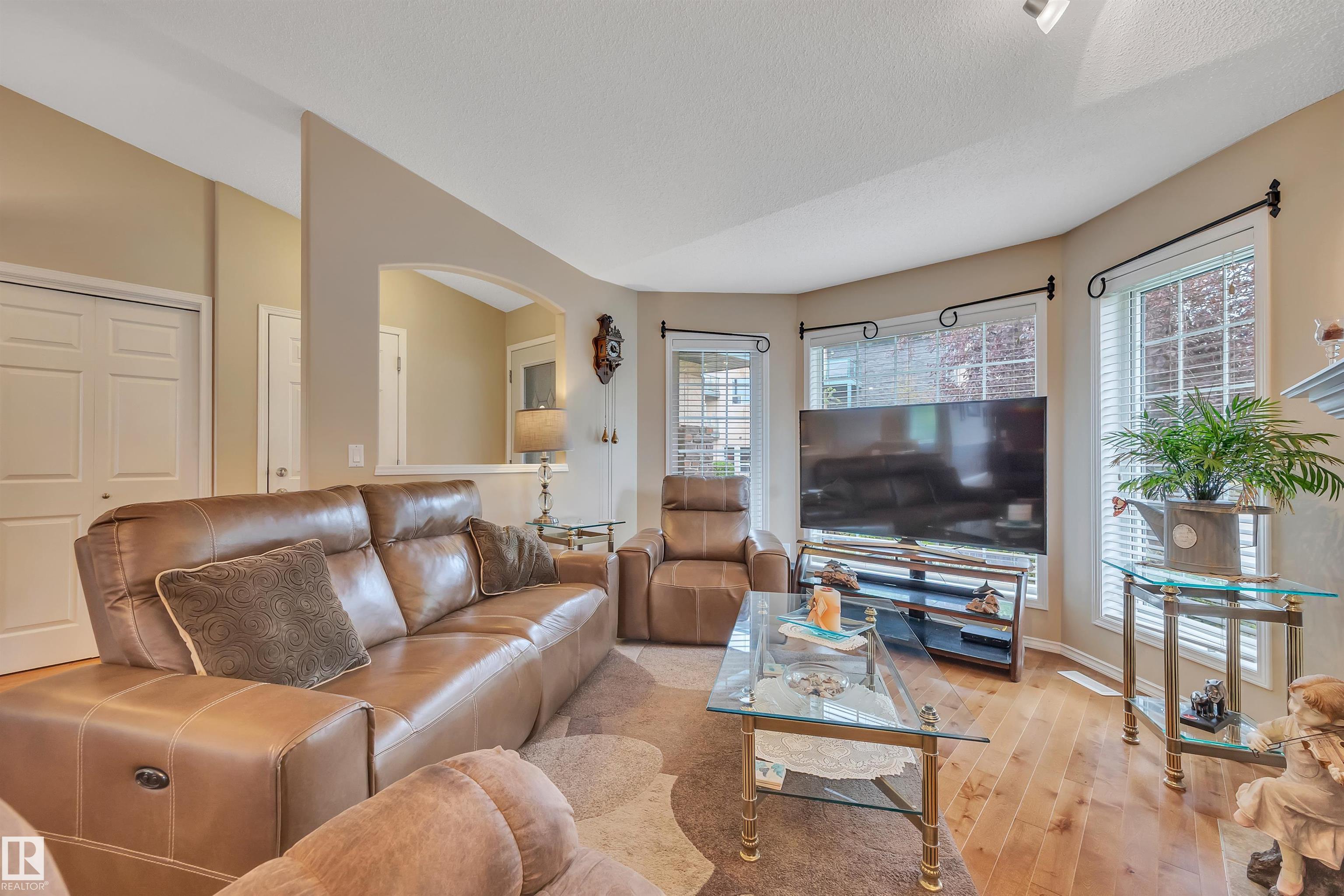 Photo 9 at 6 - 102 Bridgeport Crossing, Bridgeport, Leduc
