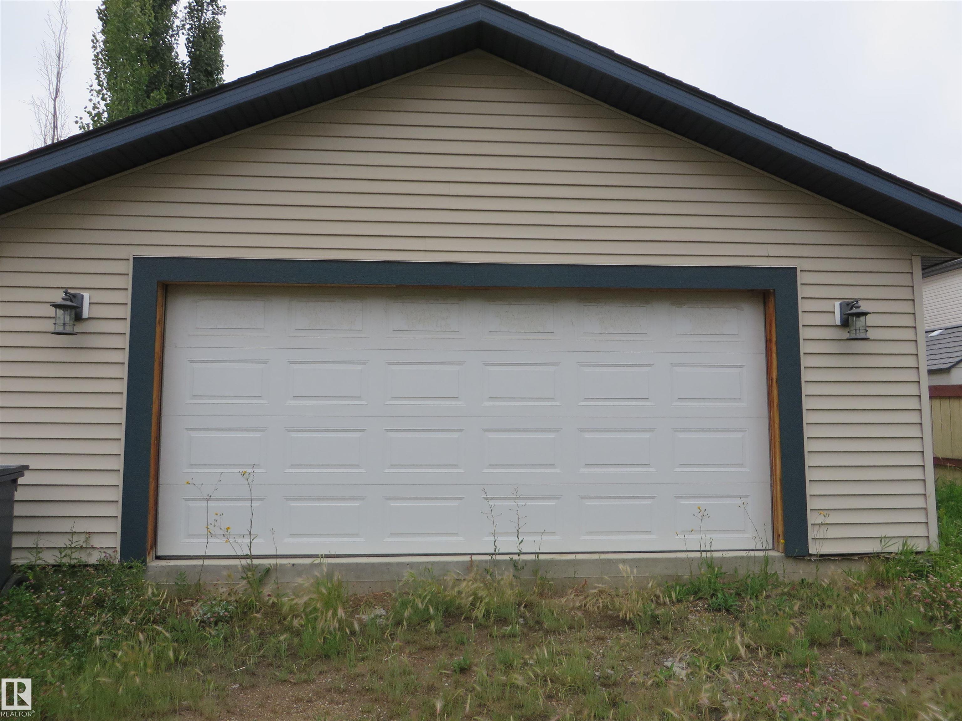 Photo 3 at 285 Southwick Way, Southfork, Leduc