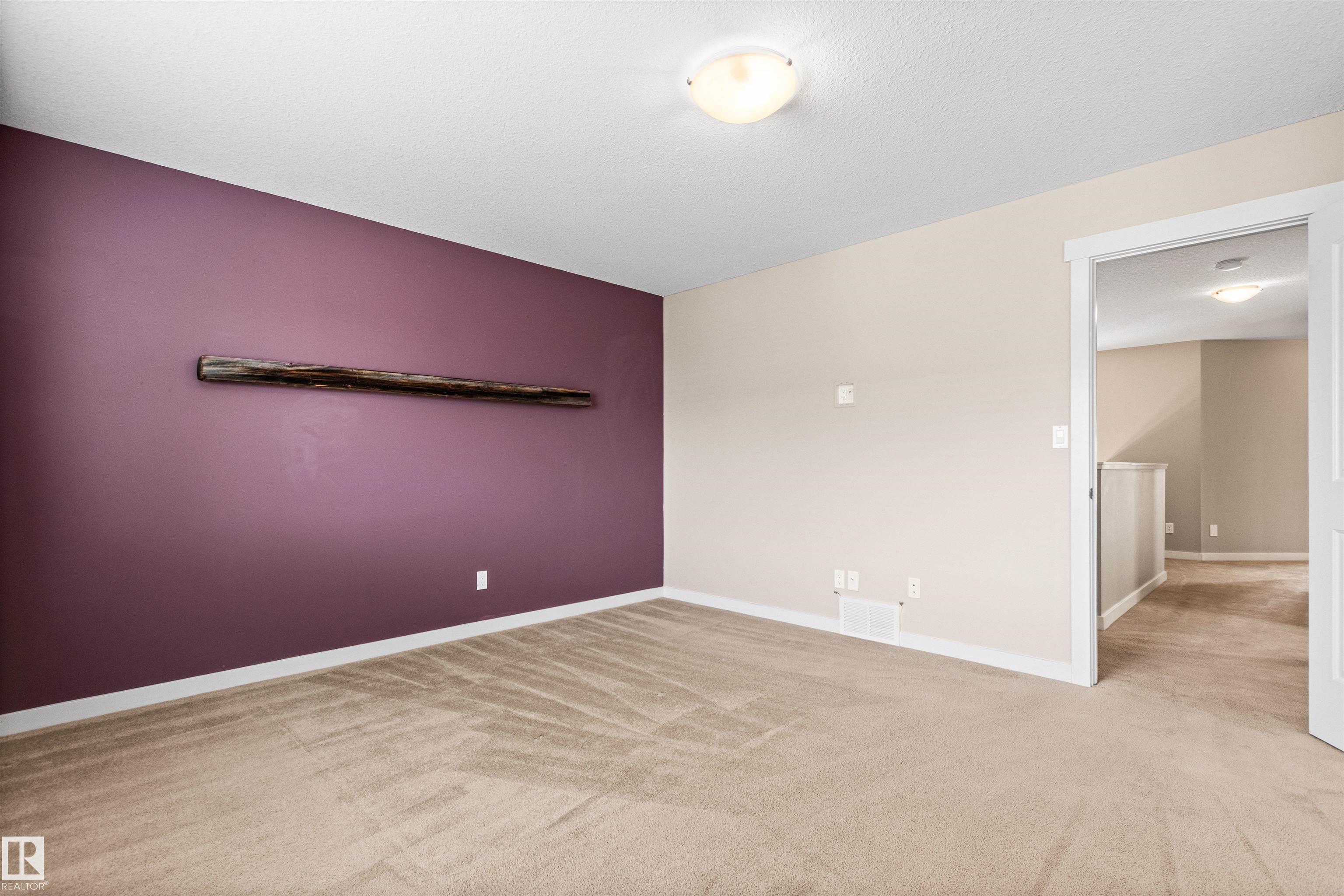 http://cdnparap120.paragonrels.com/ParagonImages/Property/p12/RAE/225361758/18/0/0/b4974901047fda8b8155bef4219af1ef/1/3a2cdfacafeb80d75e9f45d1726e97c7/225361758-797461F8-D4F5-49AD-AB86-E0F84EC03499.JPG