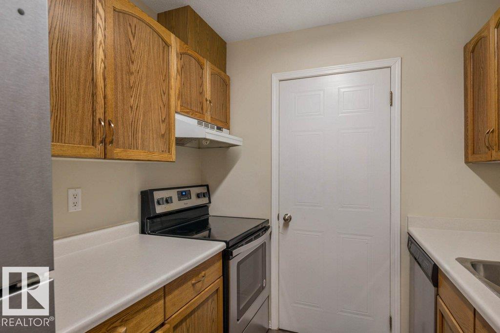 Photo 10 at 110 - 15503 106 Street NW, Beaumaris, Edmonton