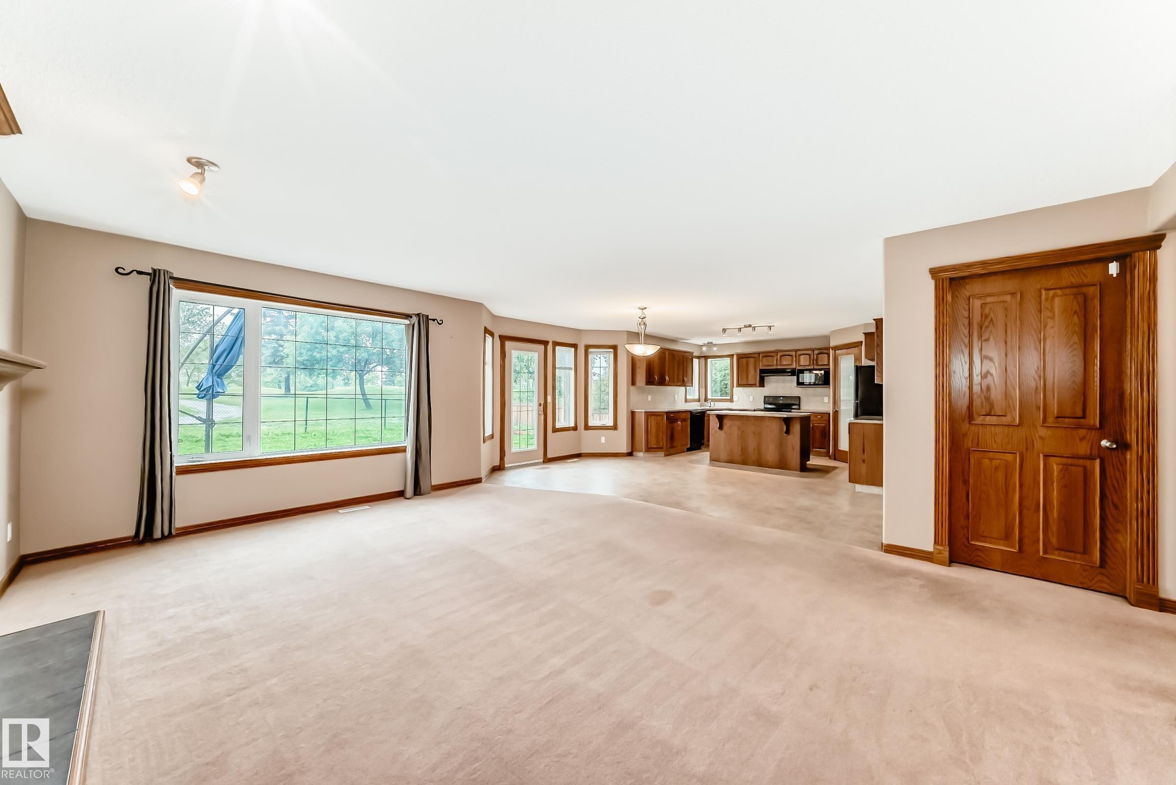 Photo 17 at 204 Reichert Drive, Coloniale Estates, Beaumont