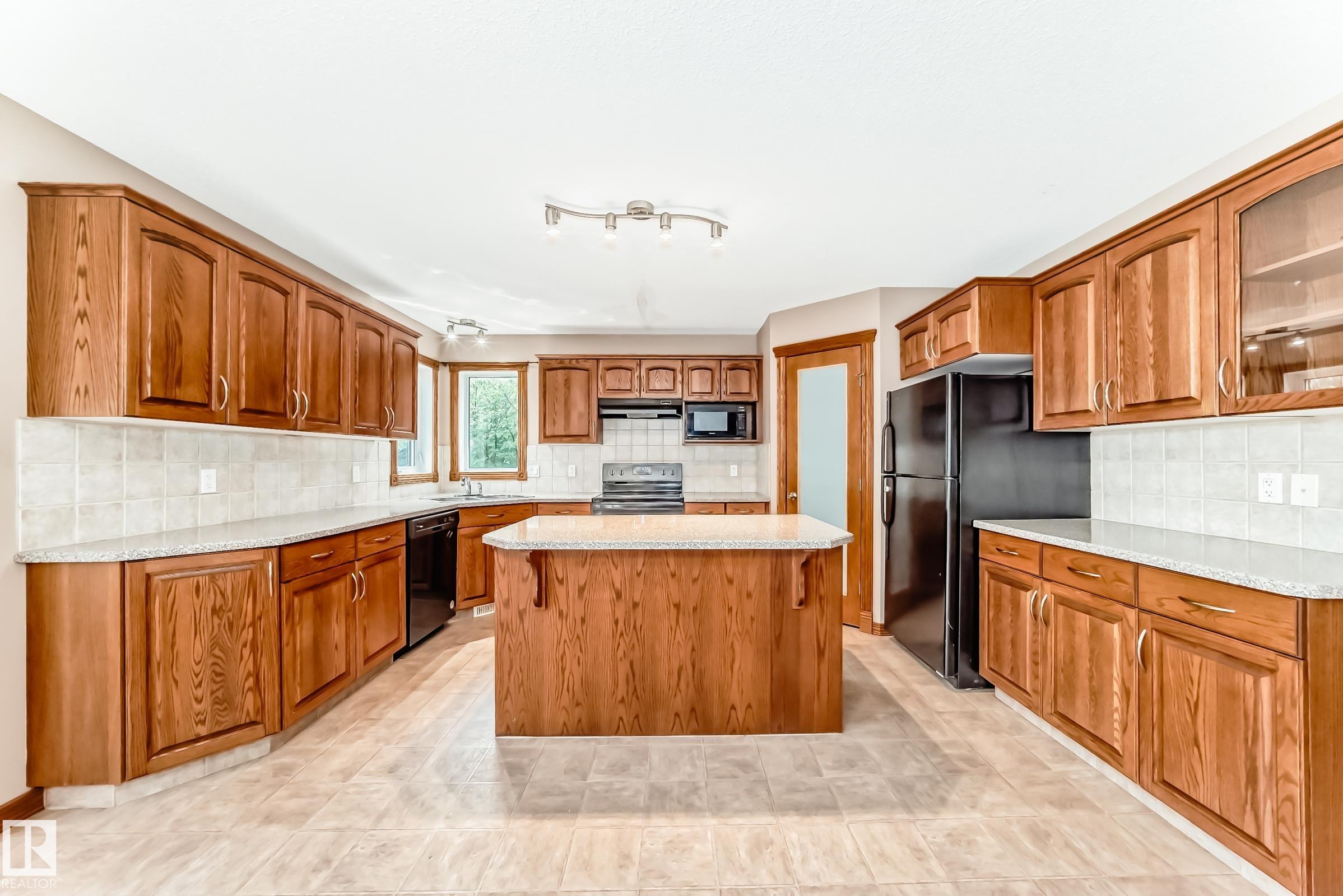 Photo 4 at 204 Reichert Drive, Coloniale Estates, Beaumont