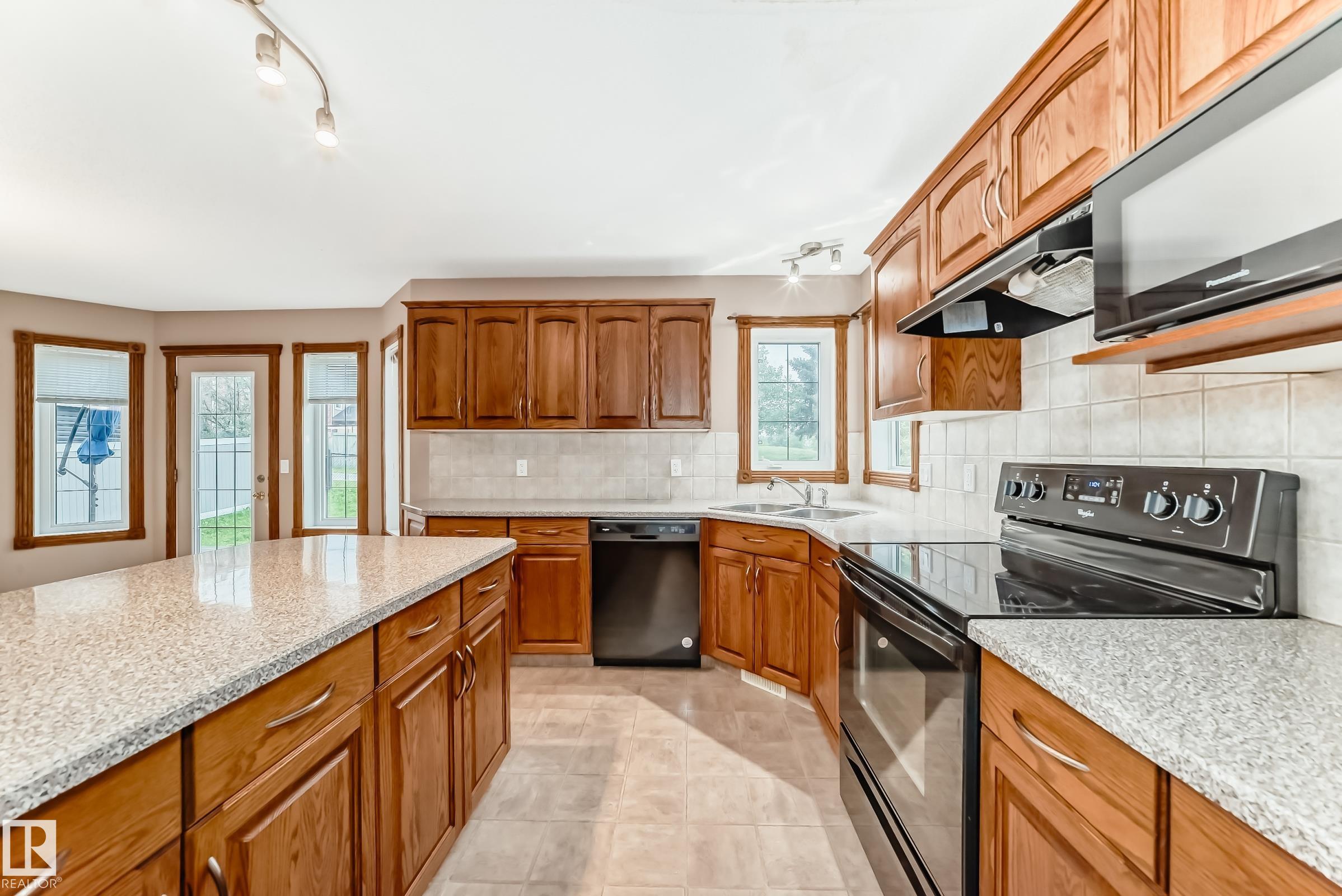 Photo 6 at 204 Reichert Drive, Coloniale Estates, Beaumont