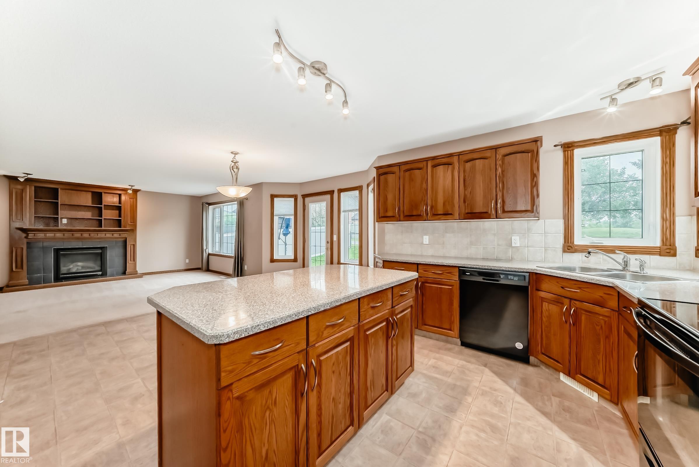 Photo 7 at 204 Reichert Drive, Coloniale Estates, Beaumont