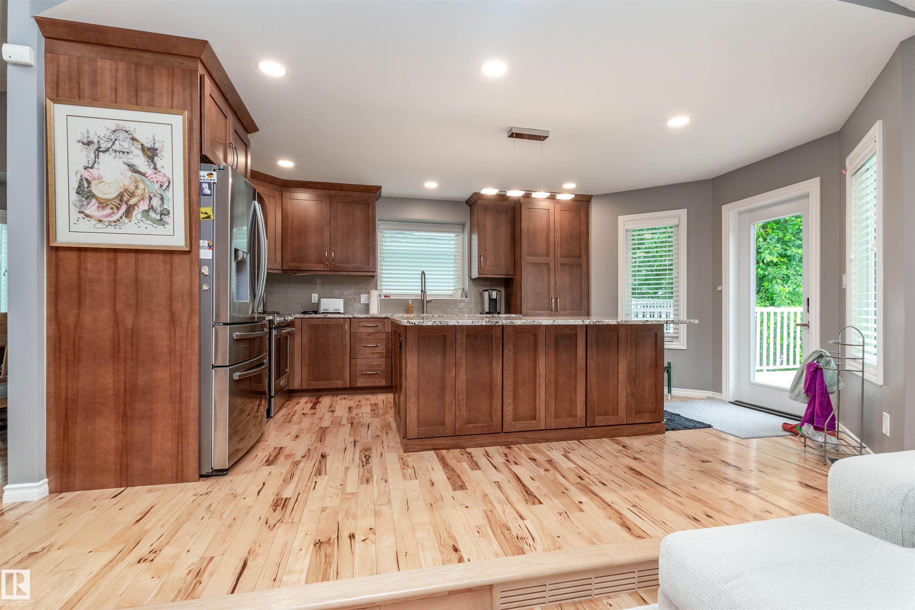 Photo 14 at 8 Carmel Close, Craigavon, Sherwood Park