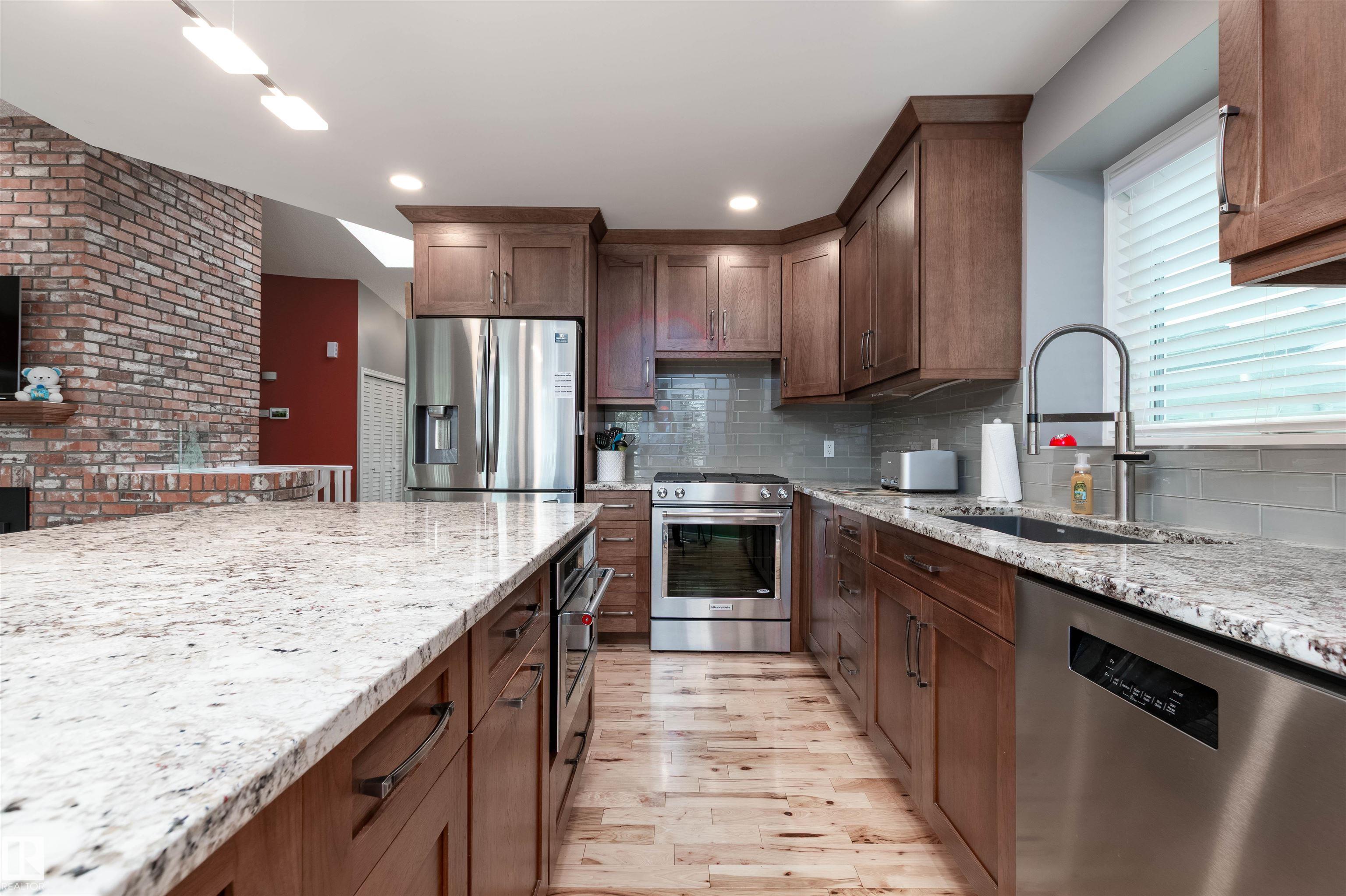 Photo 16 at 8 Carmel Close, Craigavon, Sherwood Park