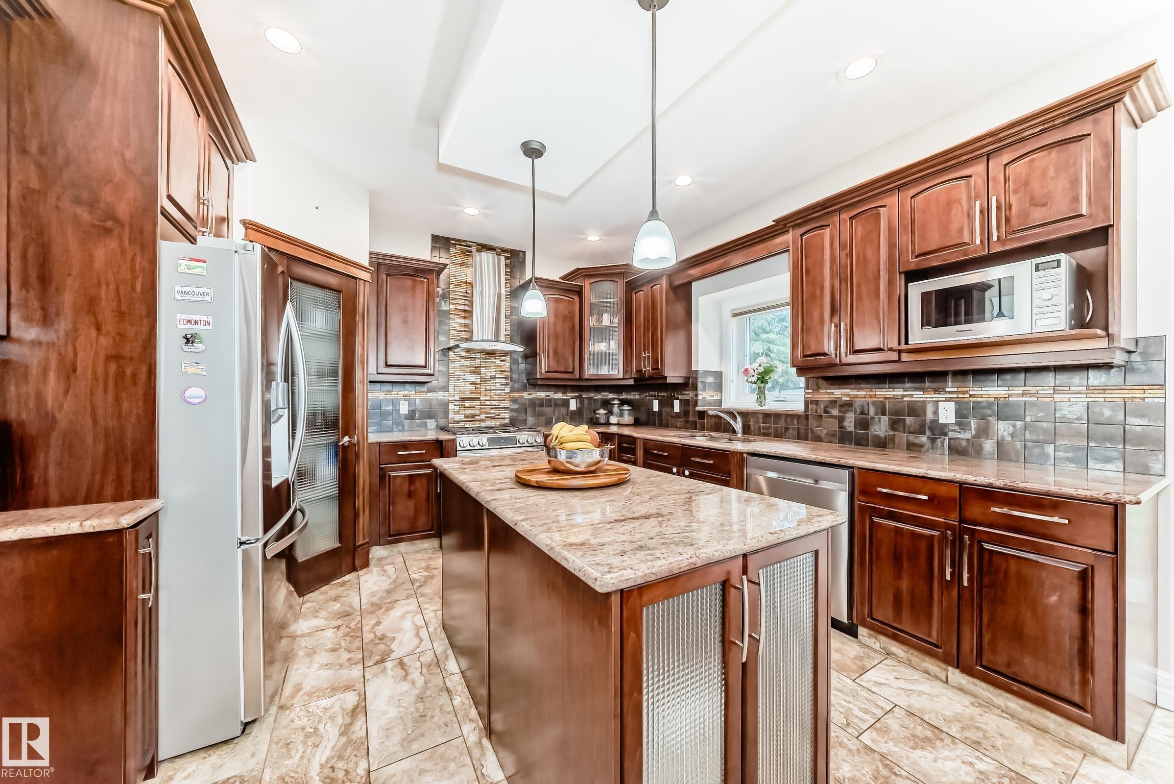 Photo 13 at 49 Loiselle Way, Lacombe Park, St. Albert