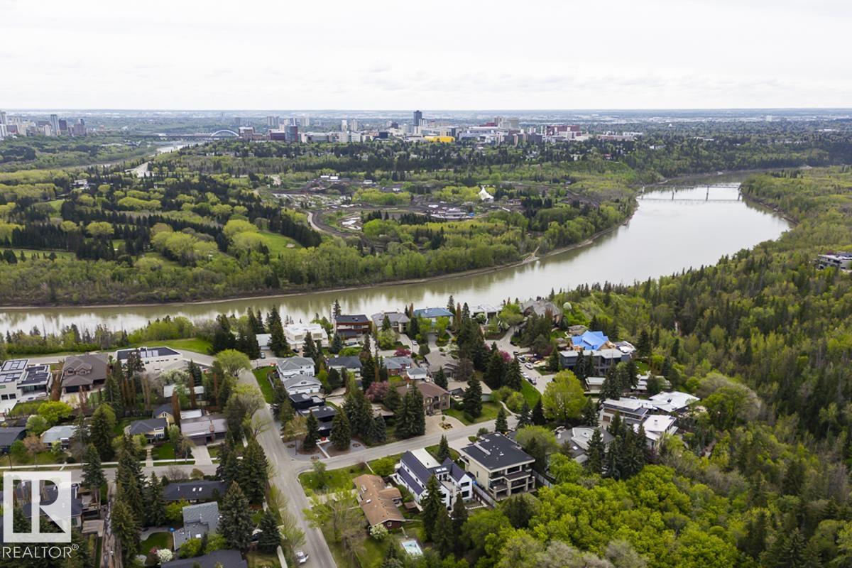 http://cdnparap120.paragonrels.com/ParagonImages/Property/p12/RAE/225361996/60/0/0/c6f1890df15ff85dd3accf07743d3637/1/c9eac291b2cc01465f1820b1767b130e/225361996-3da3bcc1-24db-4abf-9eba-2c90b2991514.JPG