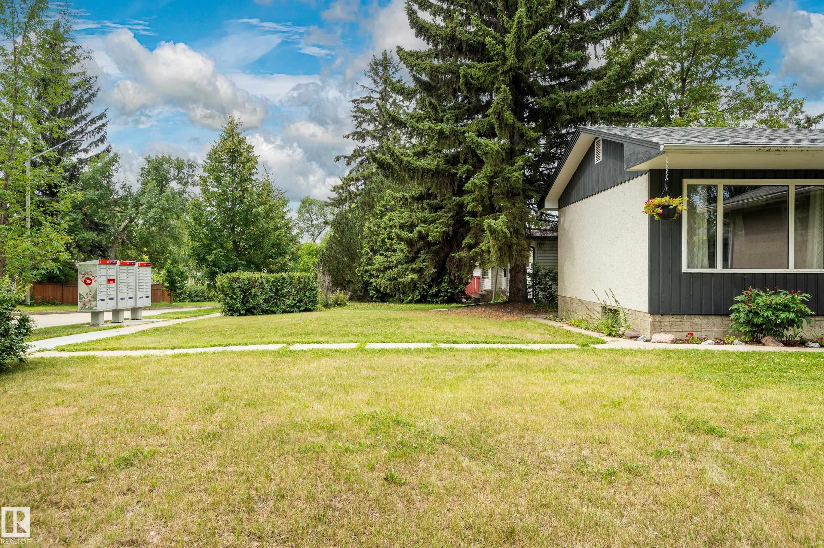 Photo 3 at 56 Sunset Boulevard, Sturgeon Heights, St. Albert