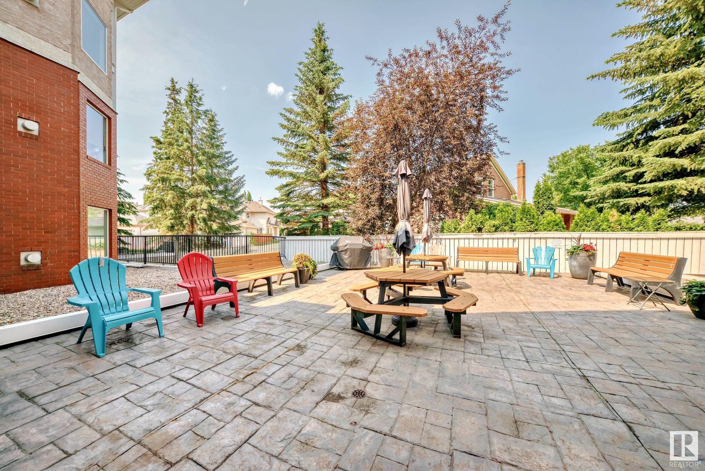 http://cdnparap120.paragonrels.com/ParagonImages/Property/p12/RAE/225362049/40/0/0/f41411f0f95cde0e0e1c08ac8293522a/1/774164ab57bbf76d650fc14faac4fa04/225362049-BCE5746A-590B-400B-ABF0-9B97CB2F58A9.JPG