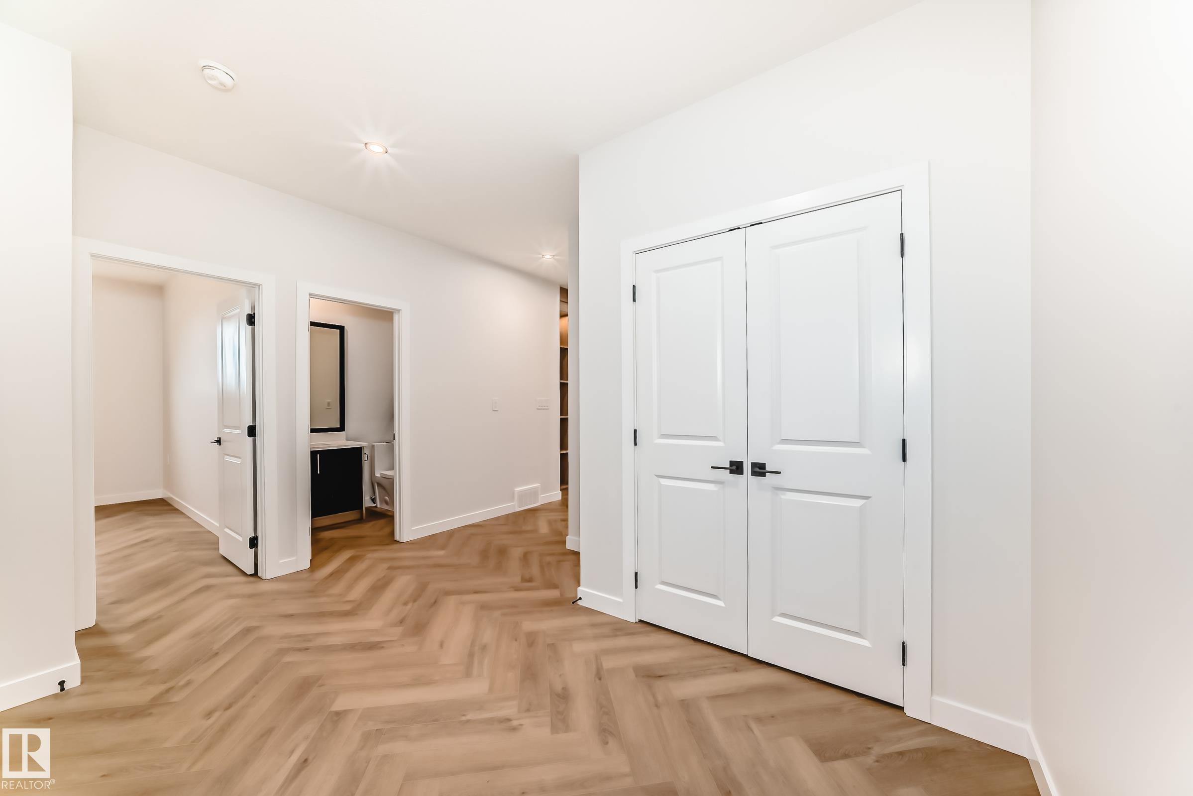 Photo 27 at 55 Meadowgrove Lane, McLaughlin, Spruce Grove