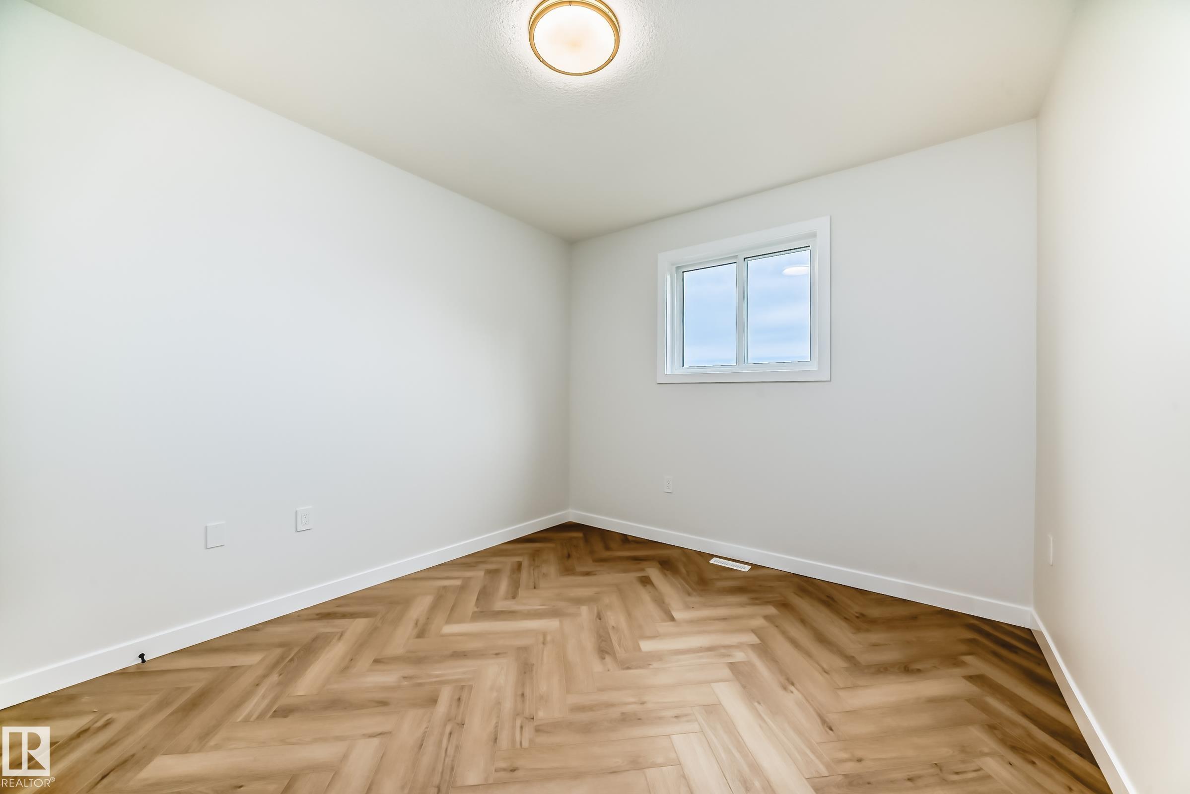 Photo 28 at 55 Meadowgrove Lane, McLaughlin, Spruce Grove