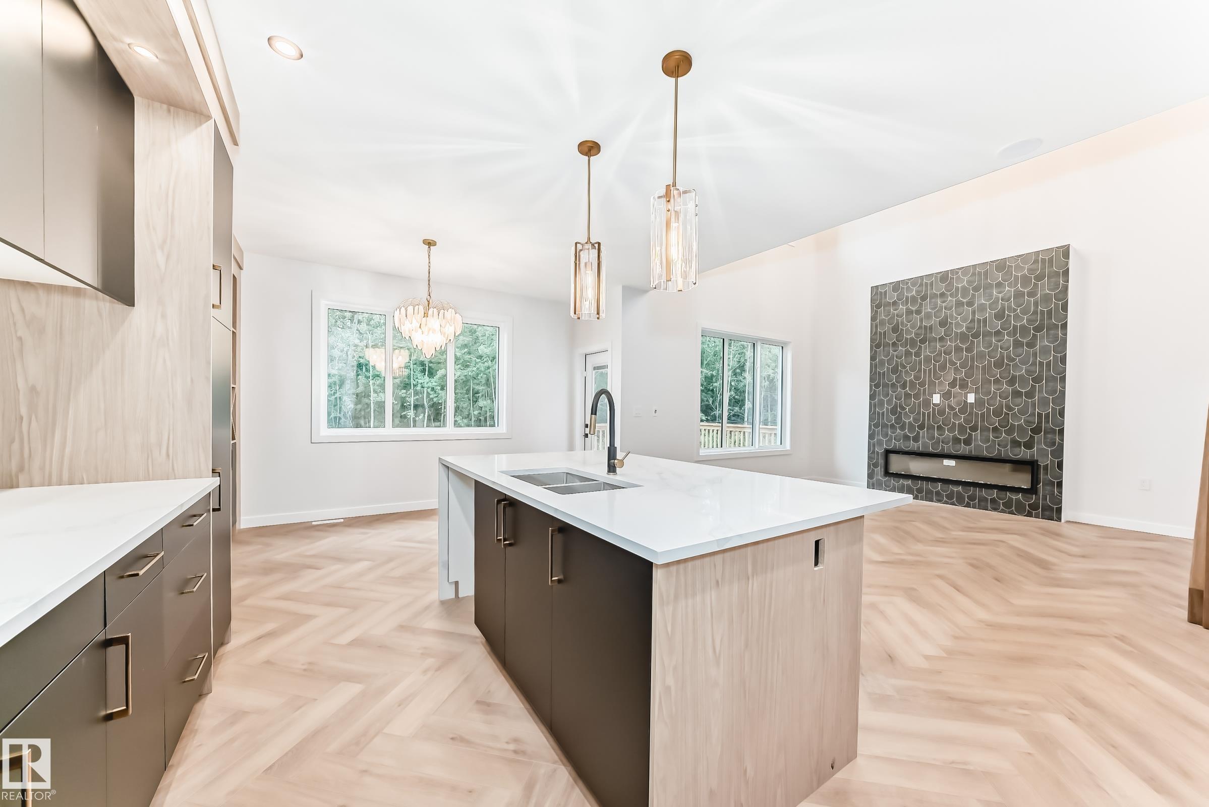 Photo 9 at 55 Meadowgrove Lane, McLaughlin, Spruce Grove
