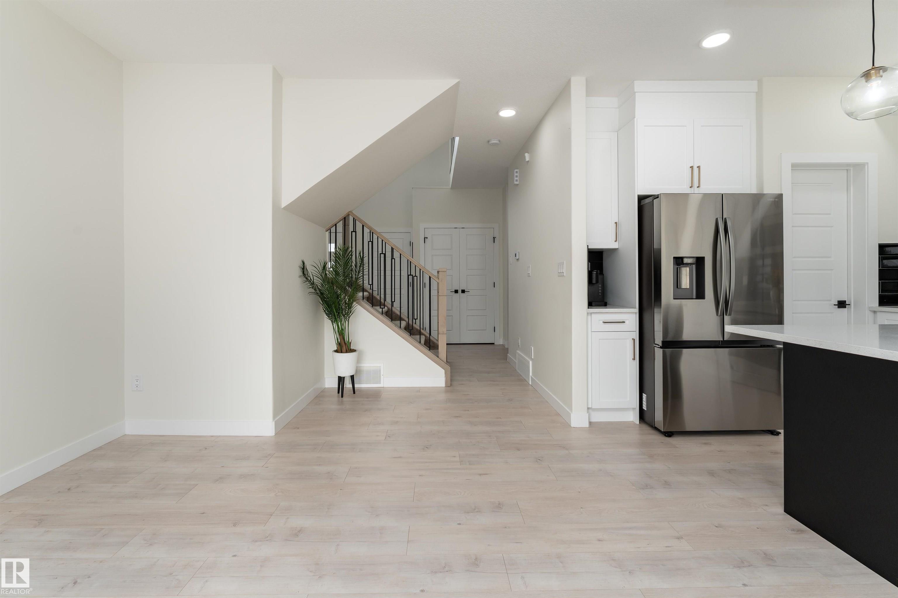 Photo 17 at 112 Bluff Cove, Black Stone, Leduc
