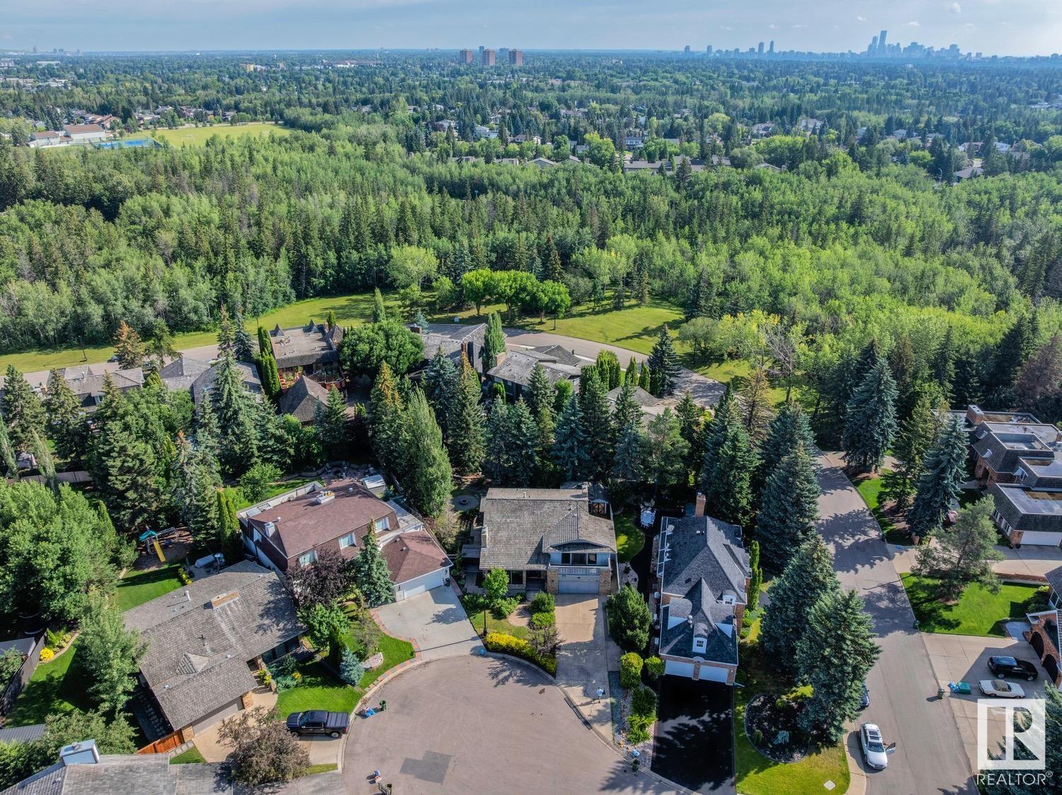 http://cdnparap120.paragonrels.com/ParagonImages/Property/p12/RAE/225362242/67/0/0/bcf707fd1e488b4a41173ed7f0df8235/1/289bb1b7eee79e3865a65bd5860ce7b9/225362242-242e1100-a168-4bb4-8790-44b60a0e6d7c.JPG