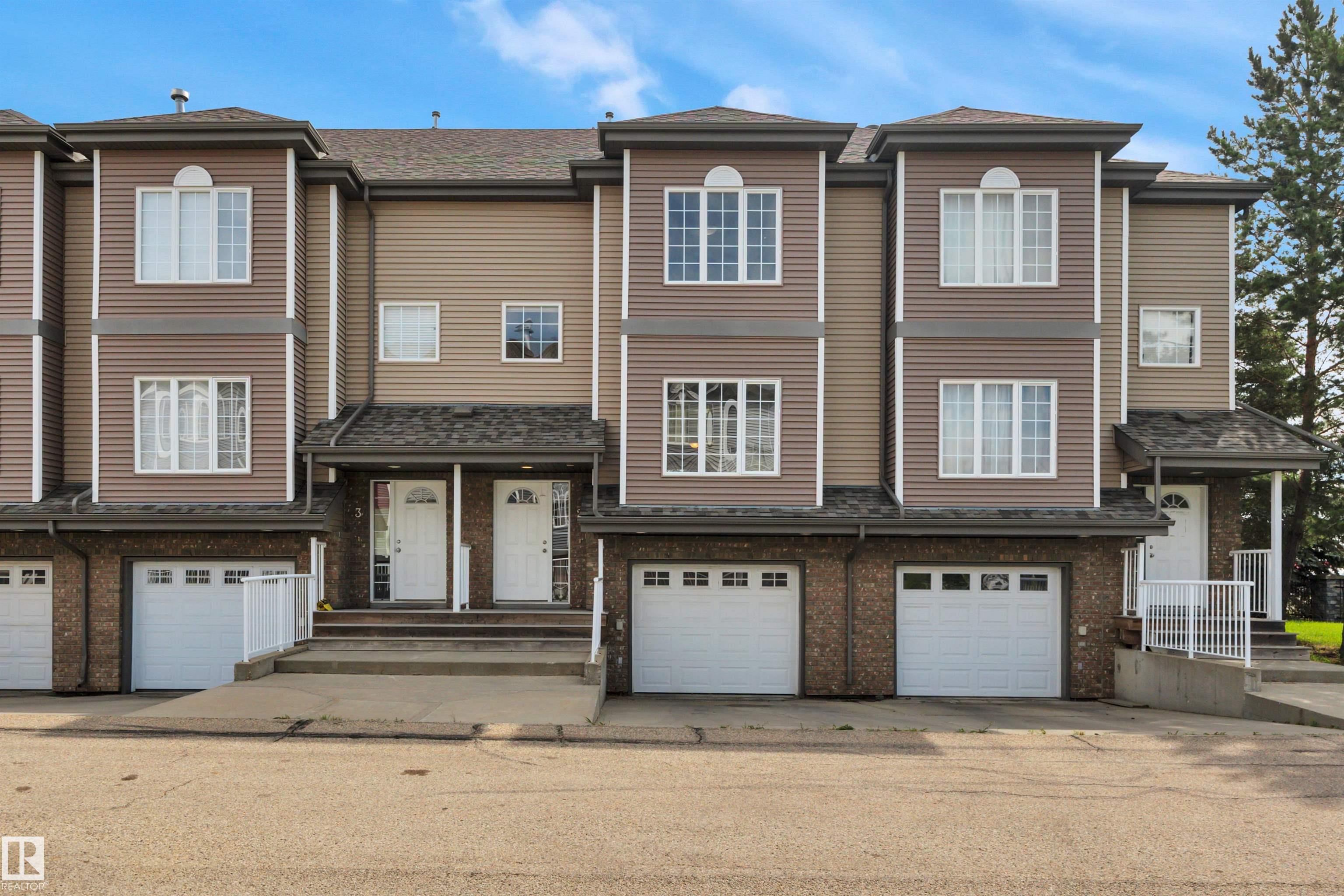 Photo 2 at 2 - 5102 30 Avenue, Place Chaleureuse, Beaumont
