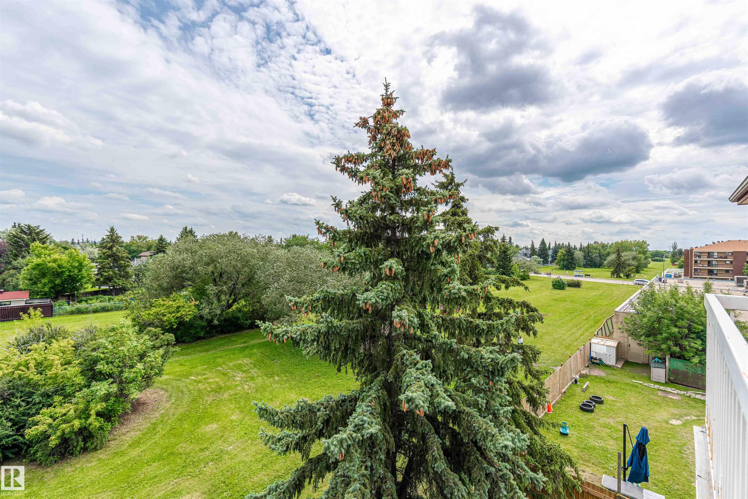 Photo 18 at 407 - 1945 105 Street NW, Keheewin, Edmonton