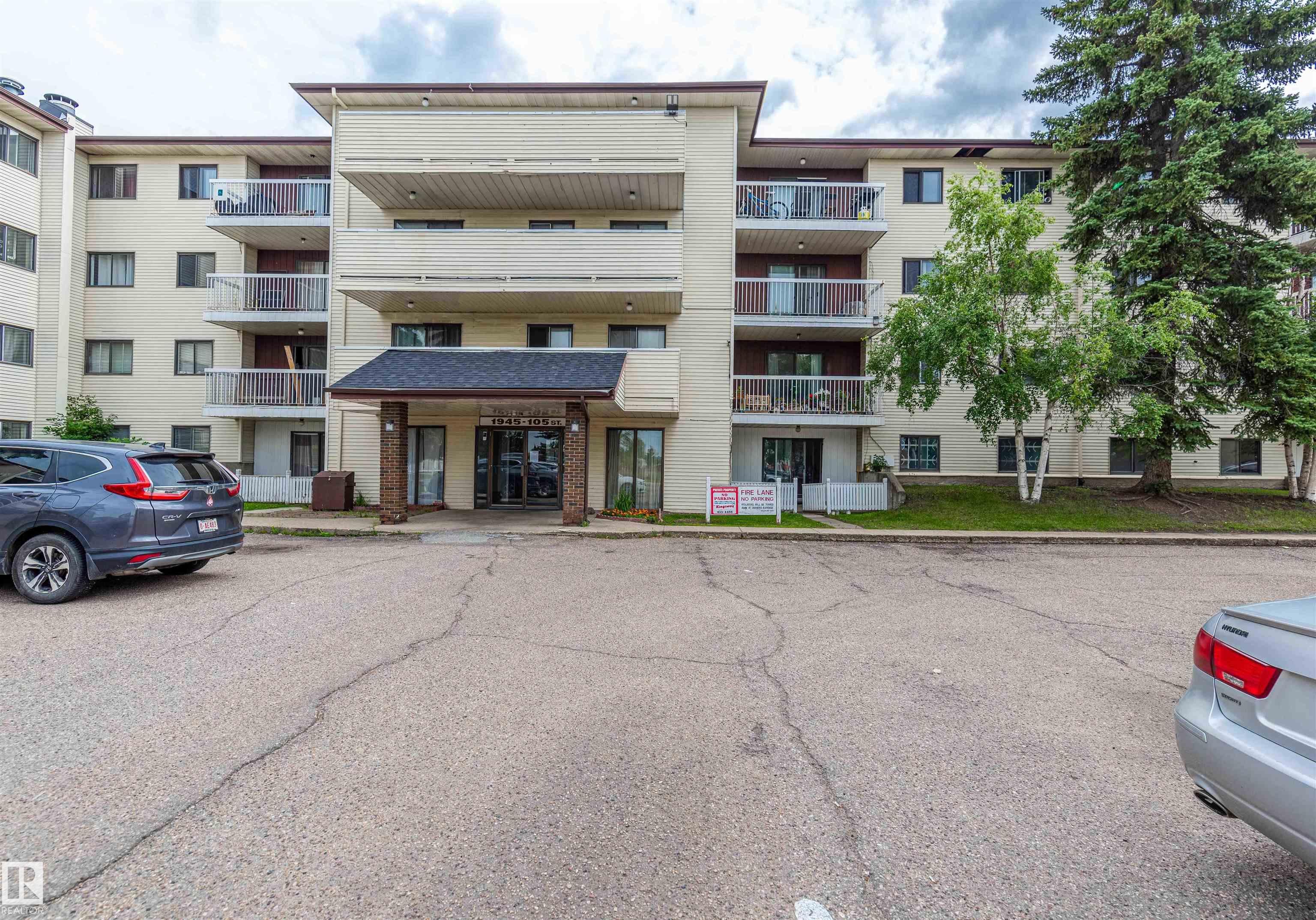 Photo 4 at 407 - 1945 105 Street NW, Keheewin, Edmonton