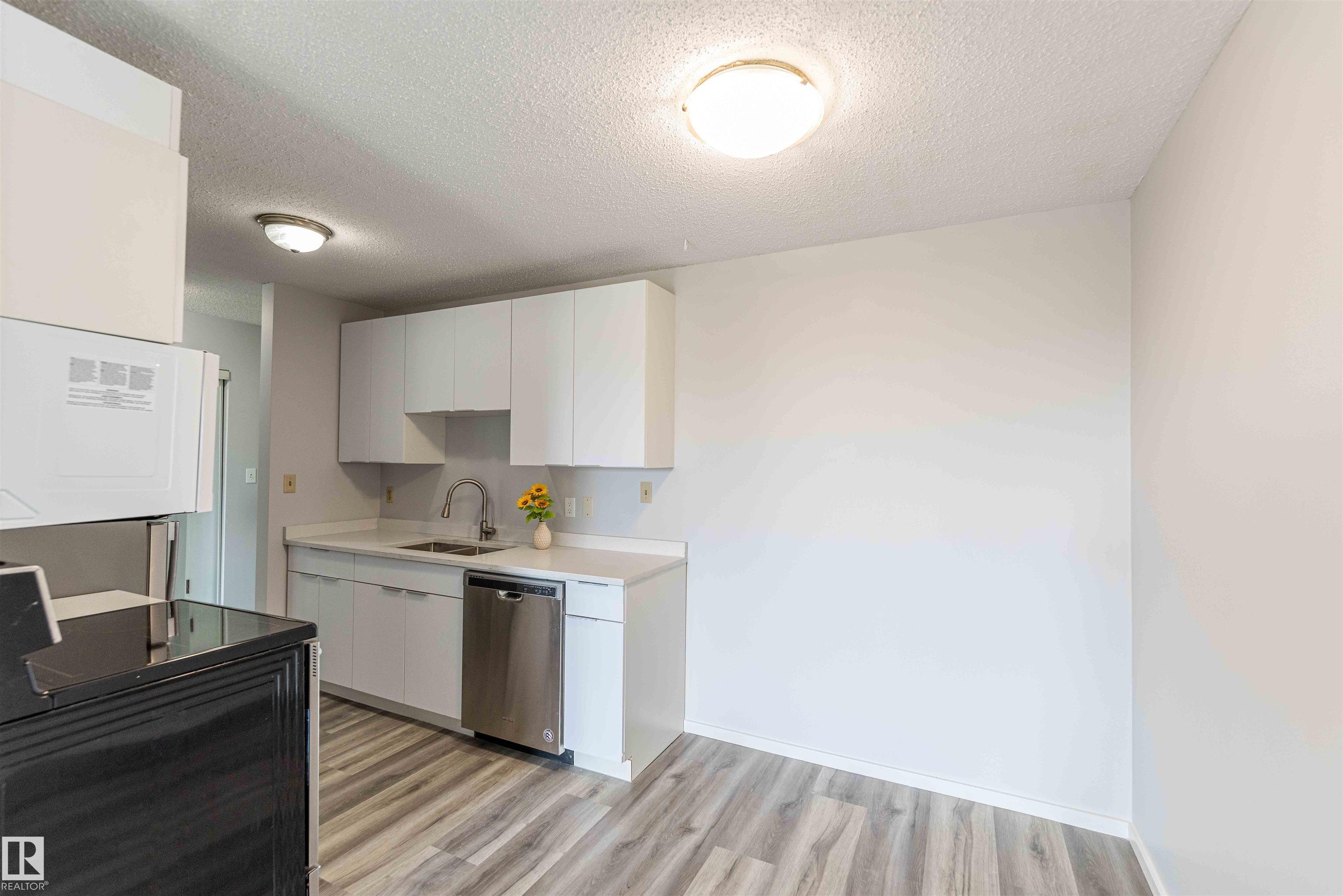 Photo 8 at 407 - 1945 105 Street NW, Keheewin, Edmonton