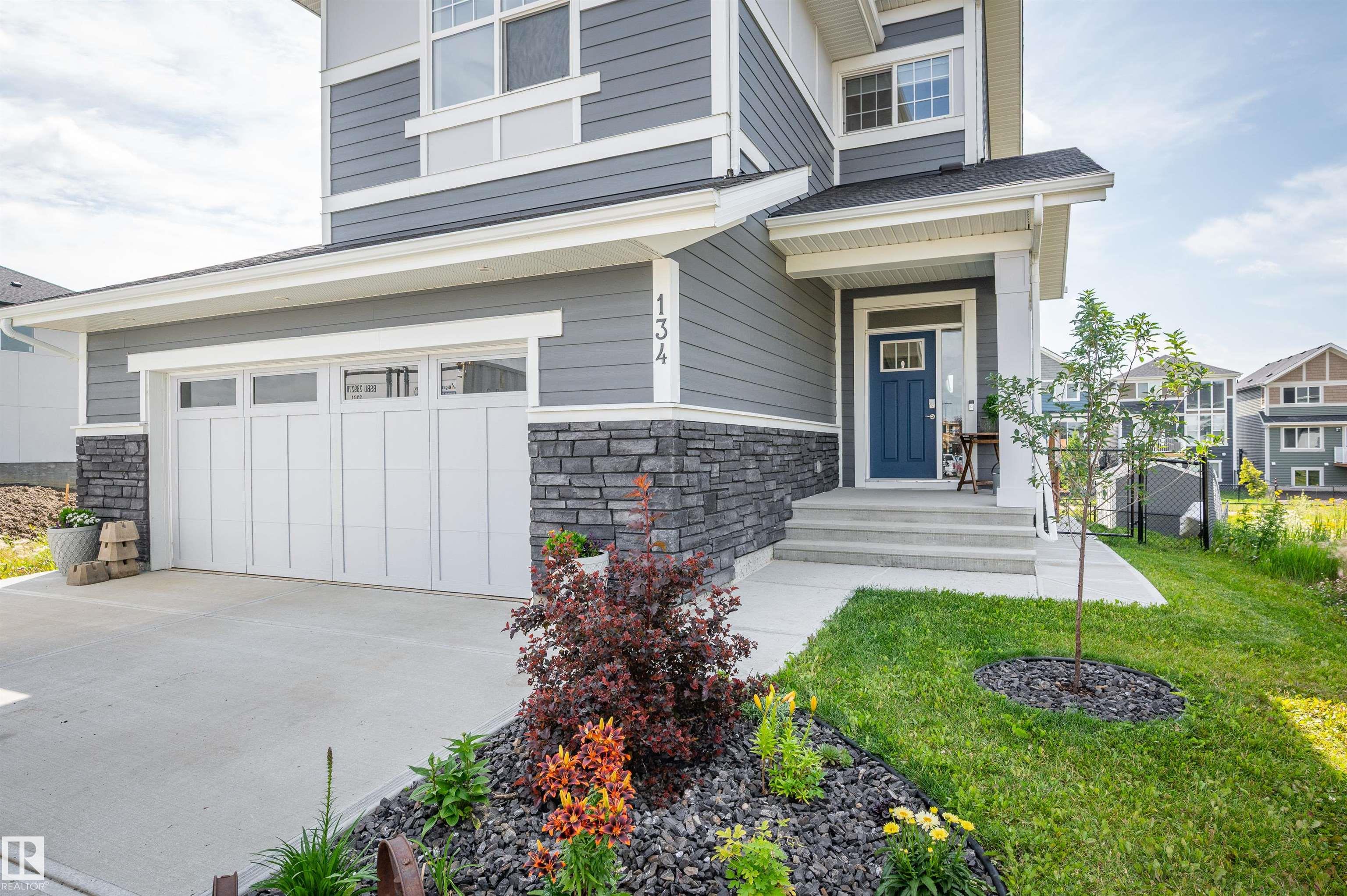Photo 2 at 134 Edgewater Circle, Southfork, Leduc