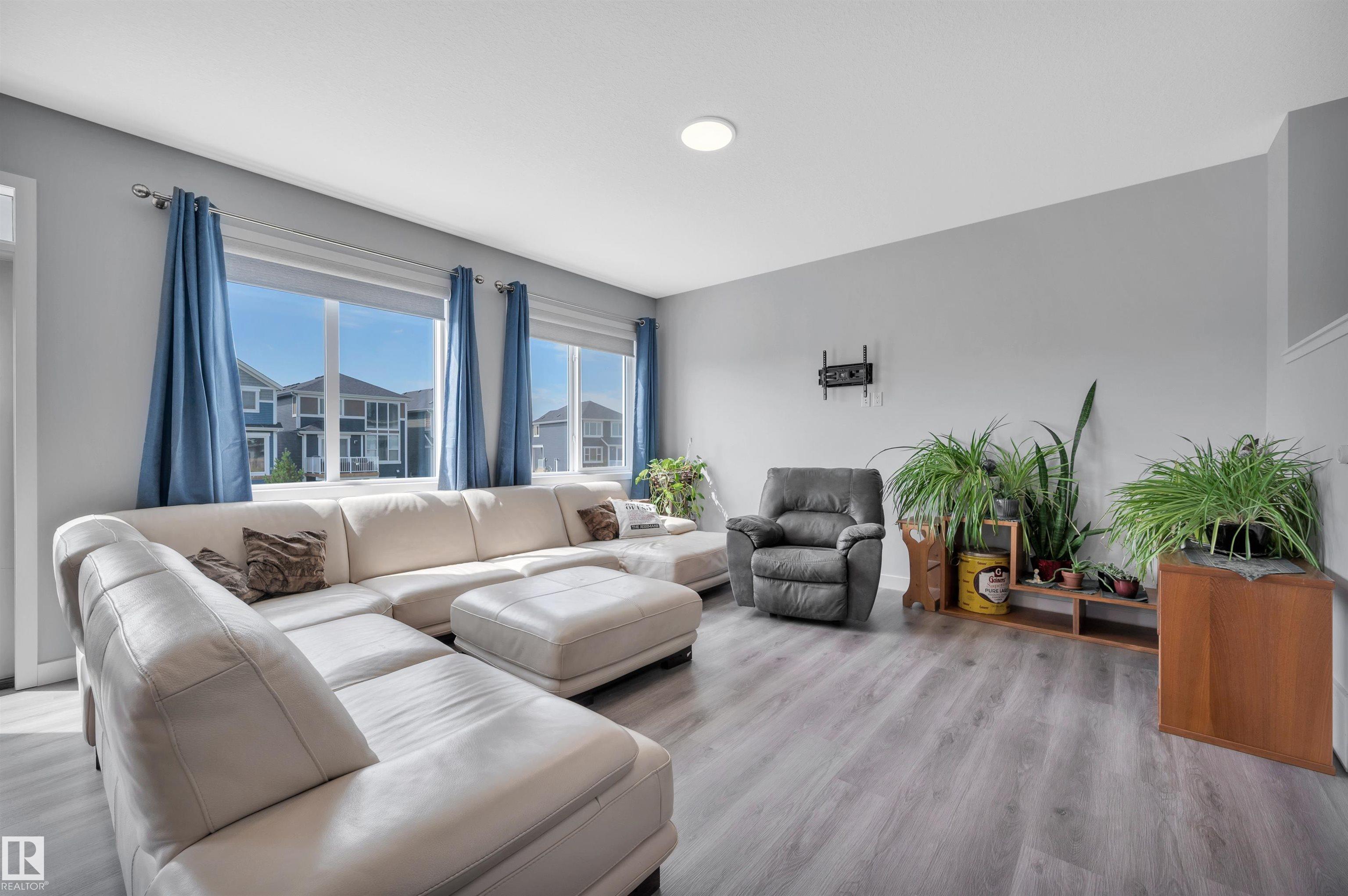 Photo 19 at 134 Edgewater Circle, Southfork, Leduc