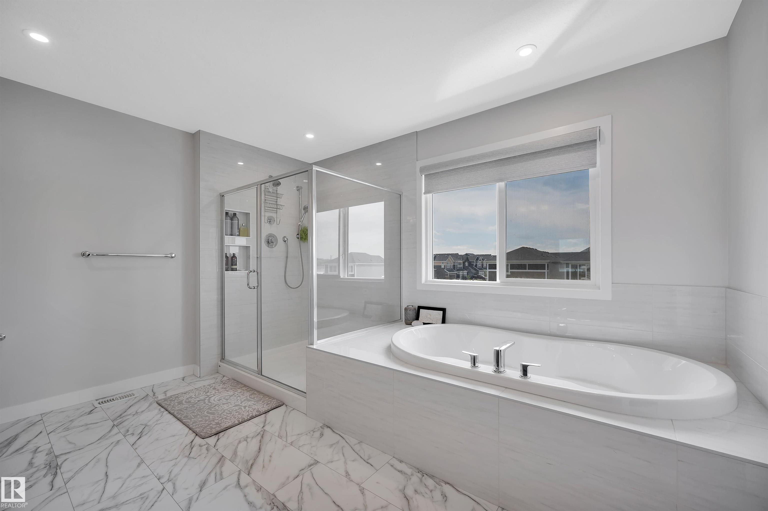 Photo 31 at 134 Edgewater Circle, Southfork, Leduc