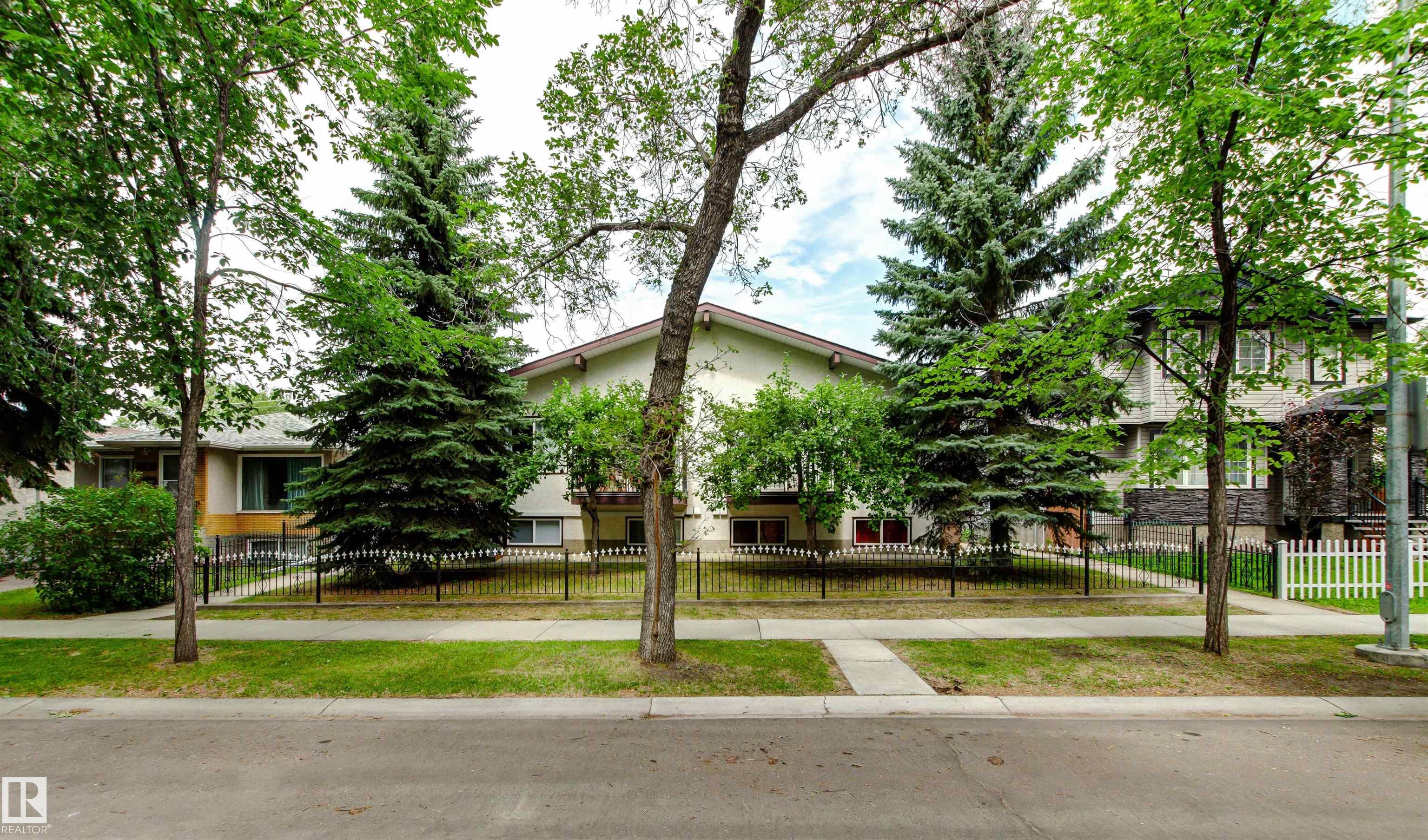 http://cdnparap120.paragonrels.com/ParagonImages/Property/p12/RAE/225362392/73/0/0/7afcfaca3dff37d18cd5a5417915f46d/1/26ed593a0470281e6c16ab497bc4a13f/225362392-eae17960-37fa-465e-89d5-cca3f4c9ec22.JPG