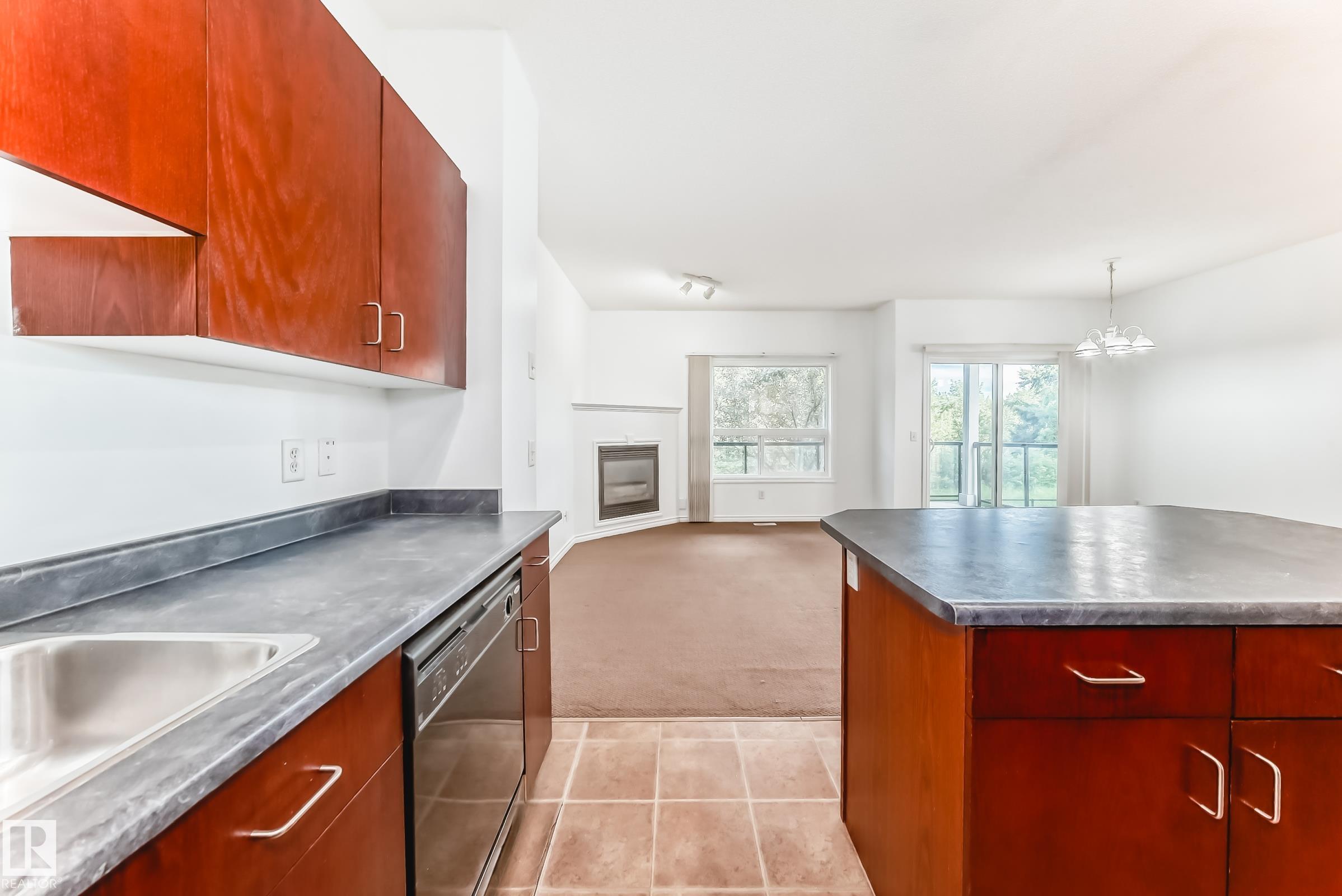 Photo 12 at 102 - 3010 33 Avenue NW, Silver Berry, Edmonton